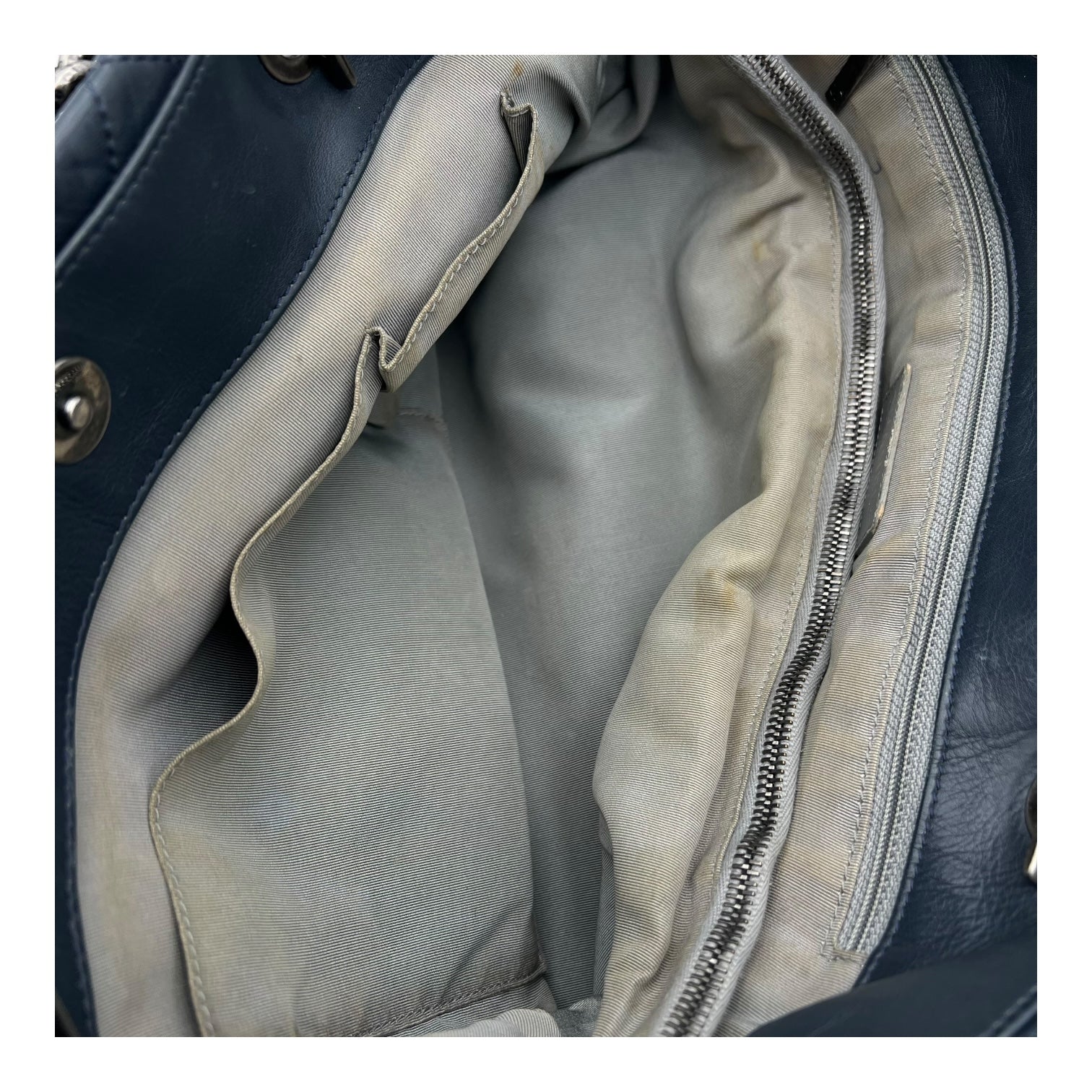 Chanel CC Shoulder Bag Blue in Calfskin, Ruthenium hardware_8