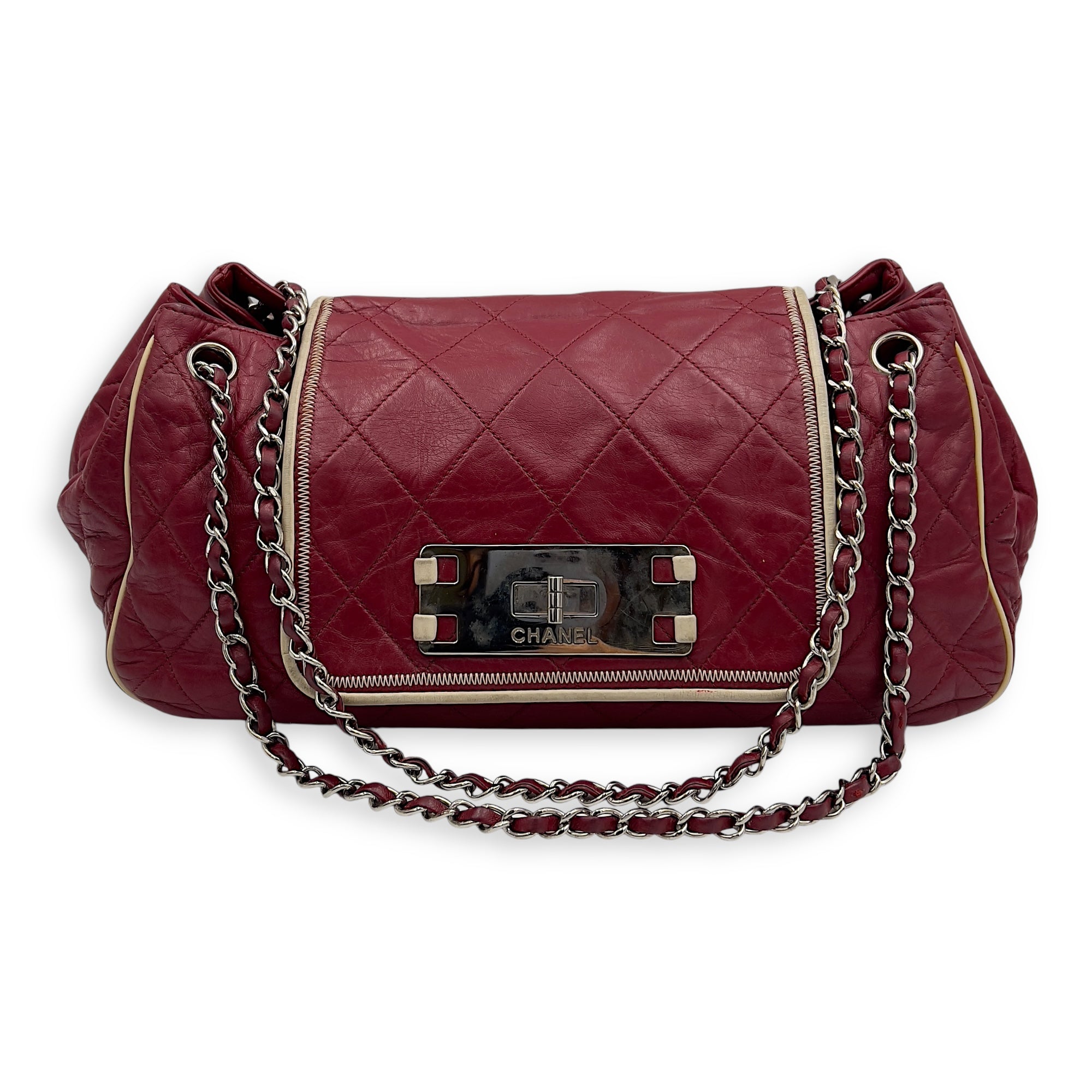 Chanel East West Shoulder Bag Red in Calfskin, Silver hardware_13