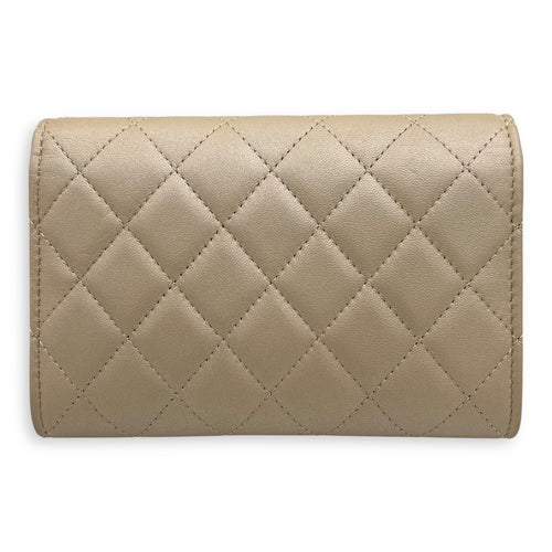 Chanel CC Wallet On Chain Beige in Calfskin, Gold hardware_2