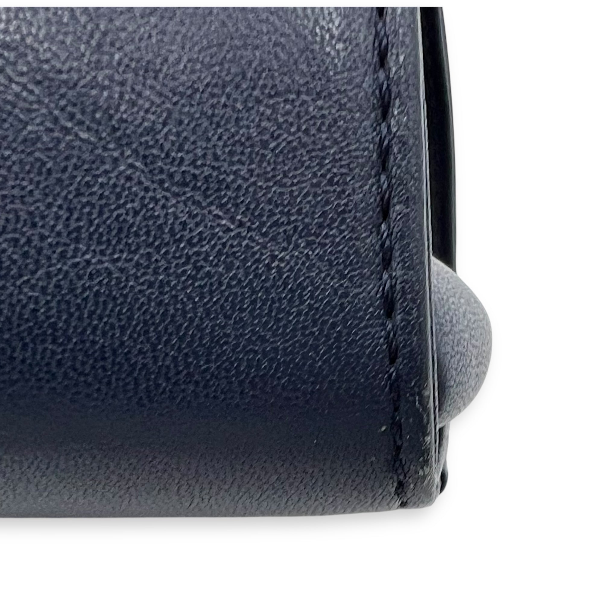 Chanel CC Shoulder Bag Blue in Calfskin, Gold hardware_15