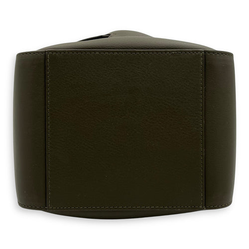 Loewe Hammock Compact Green Bucket Bag in Calfskin, Gold hardware_5