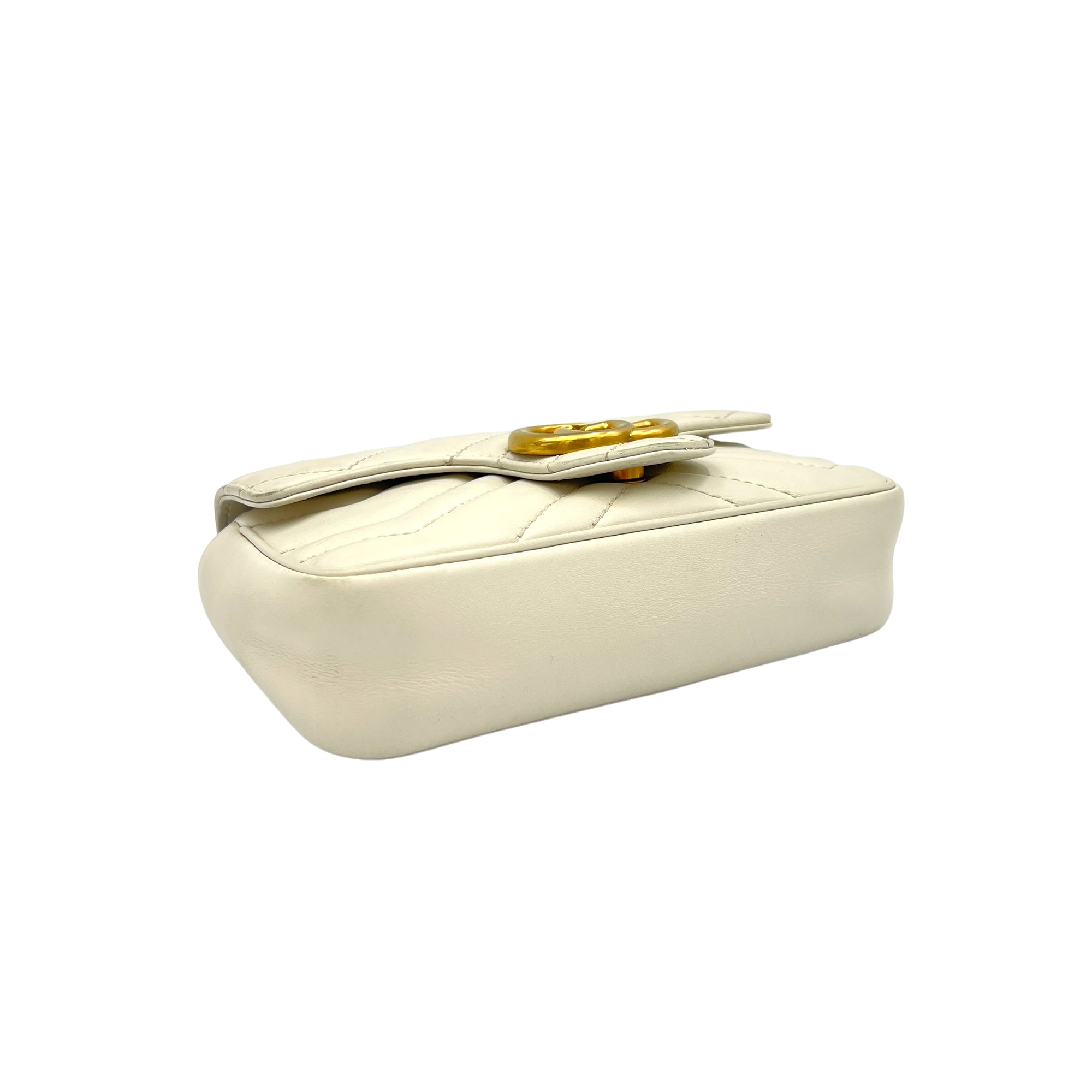 GG Marmont White Crossbody Bag in Calfskin, Gold hardware