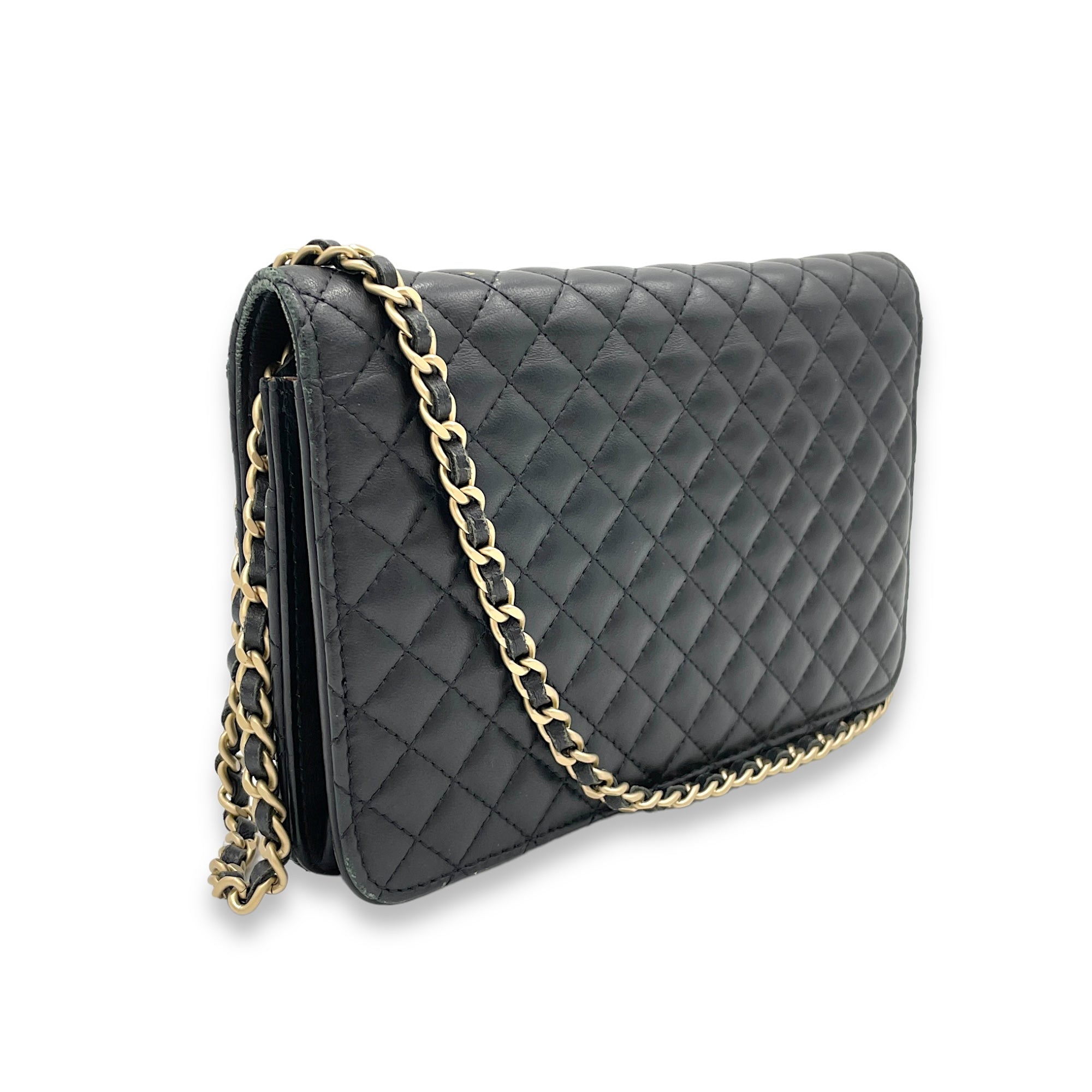 Classic Black Wallet On Chain in Lambskin, Gold hardware