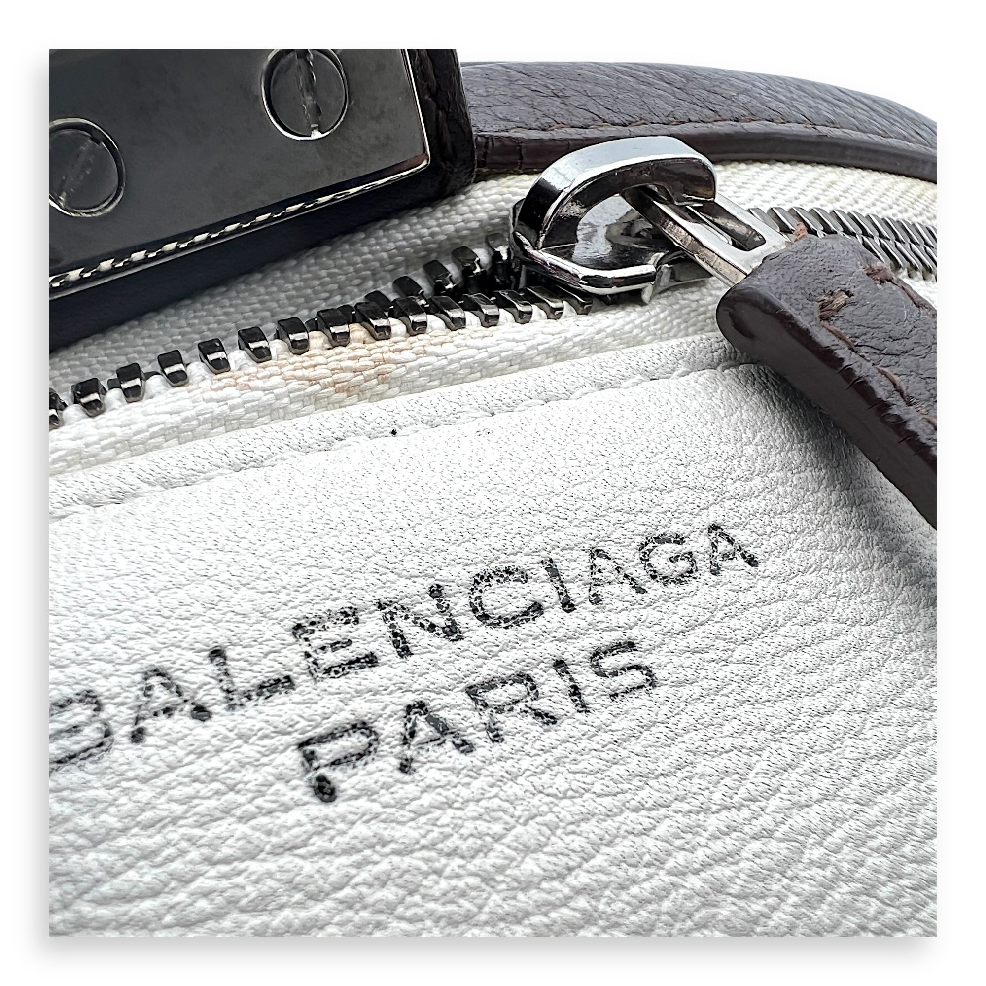 Balenciaga Round Top Handle Bag Black in Calfskin, Silver hardware_16