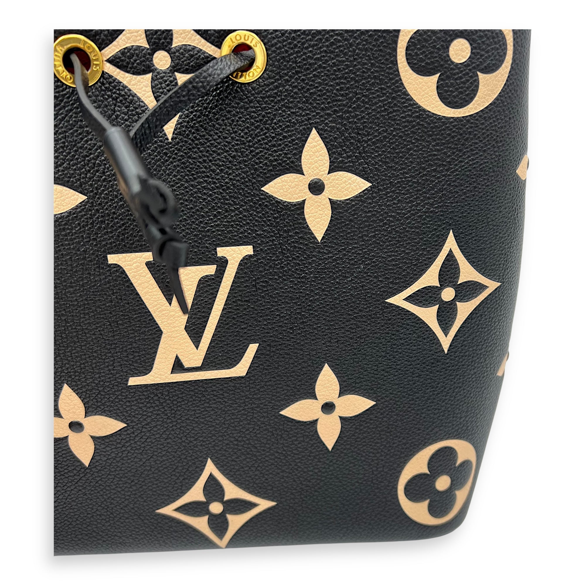 Louis Vuitton NeoNoe Bucket Bag Black in Empreinte Leather, Gold hardware_16