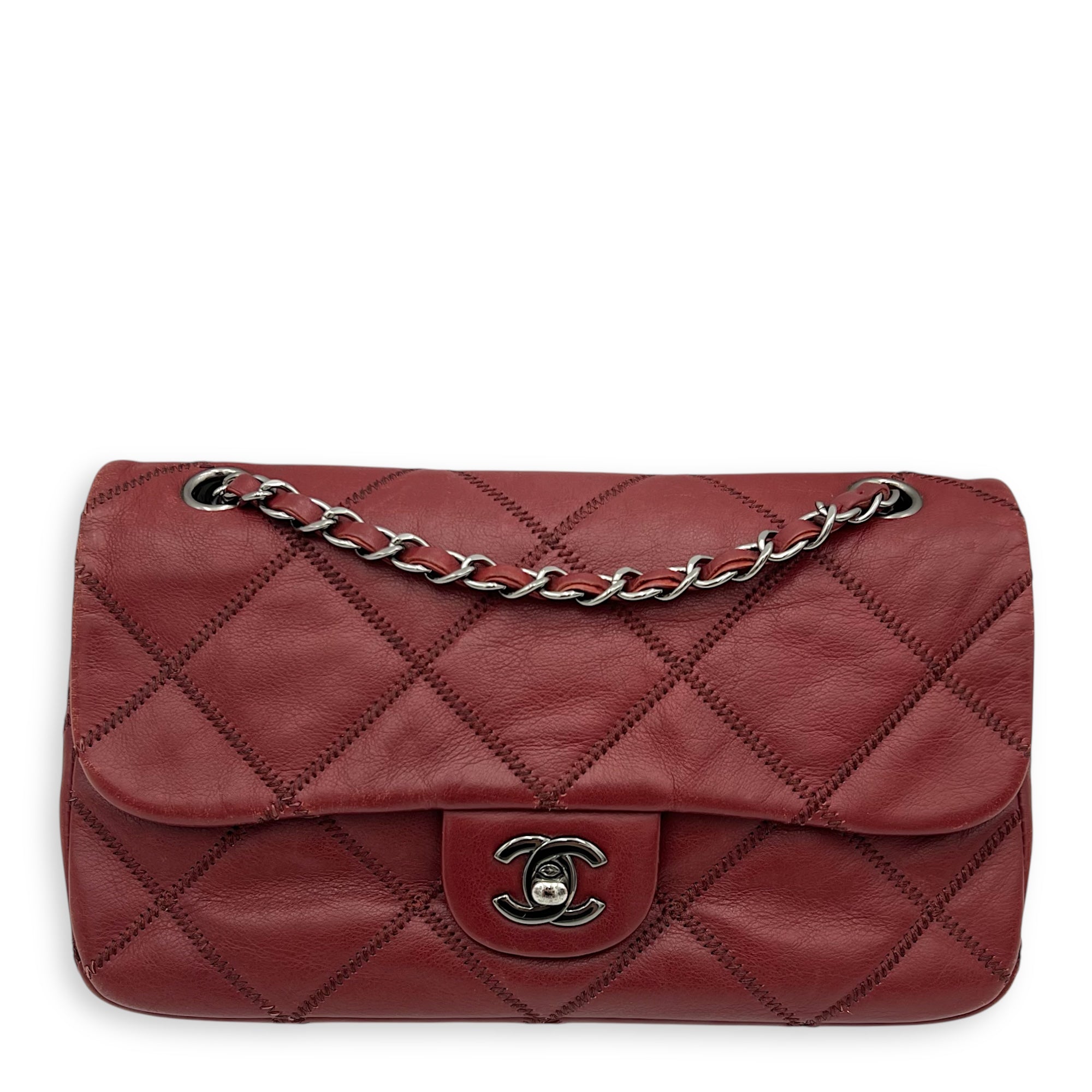 Chanel Classic Diamond Stitch Quilted Red Shoulder Bag in Calfskin, Ruthenium hardware_1