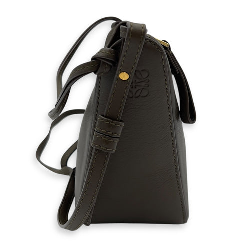 Loewe Hammock Hobo Mini Green Shoulder Bag in Calfskin, Gold hardware_3