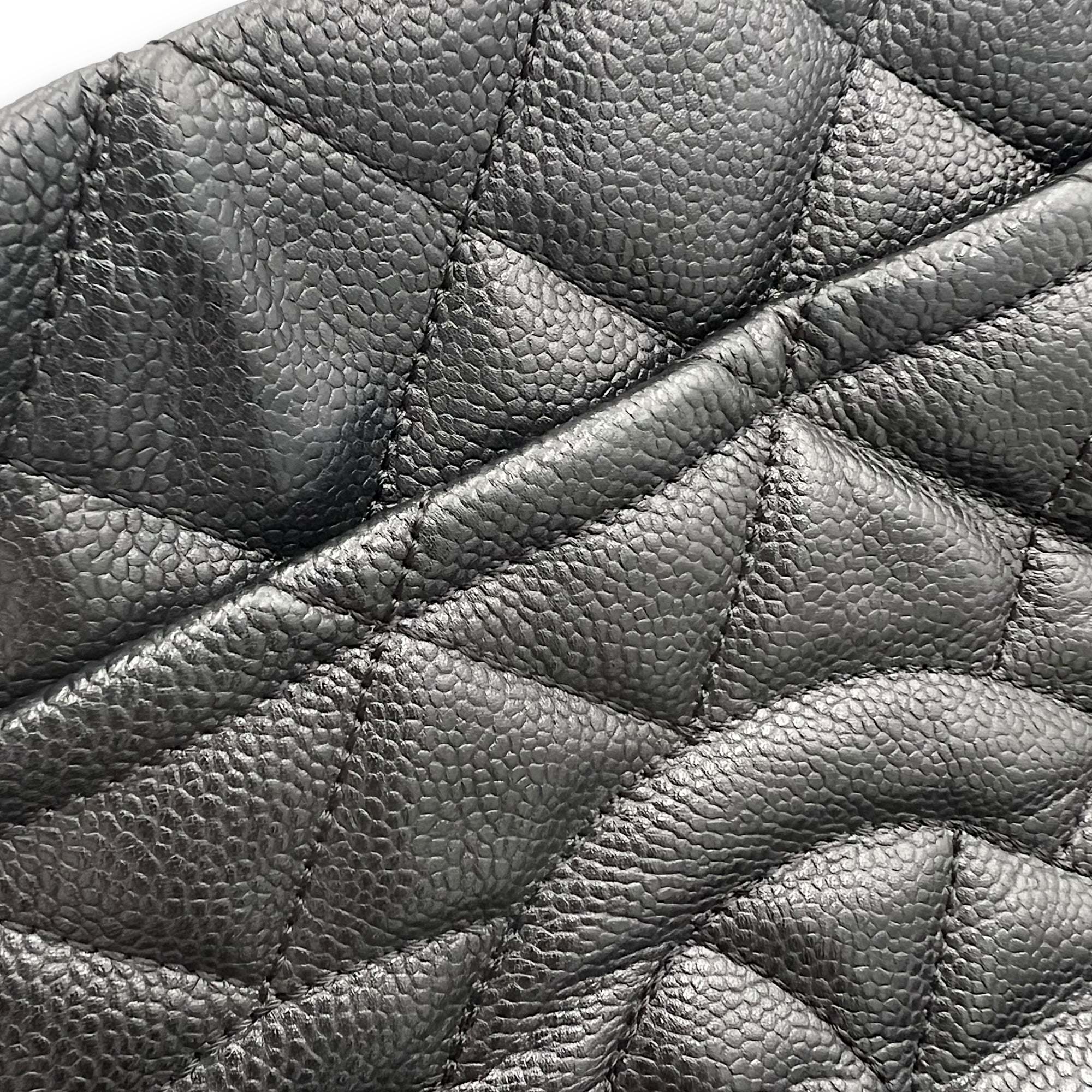 Chanel CC Tote Bag Black in Caviar Leather, Silver hardware_17
