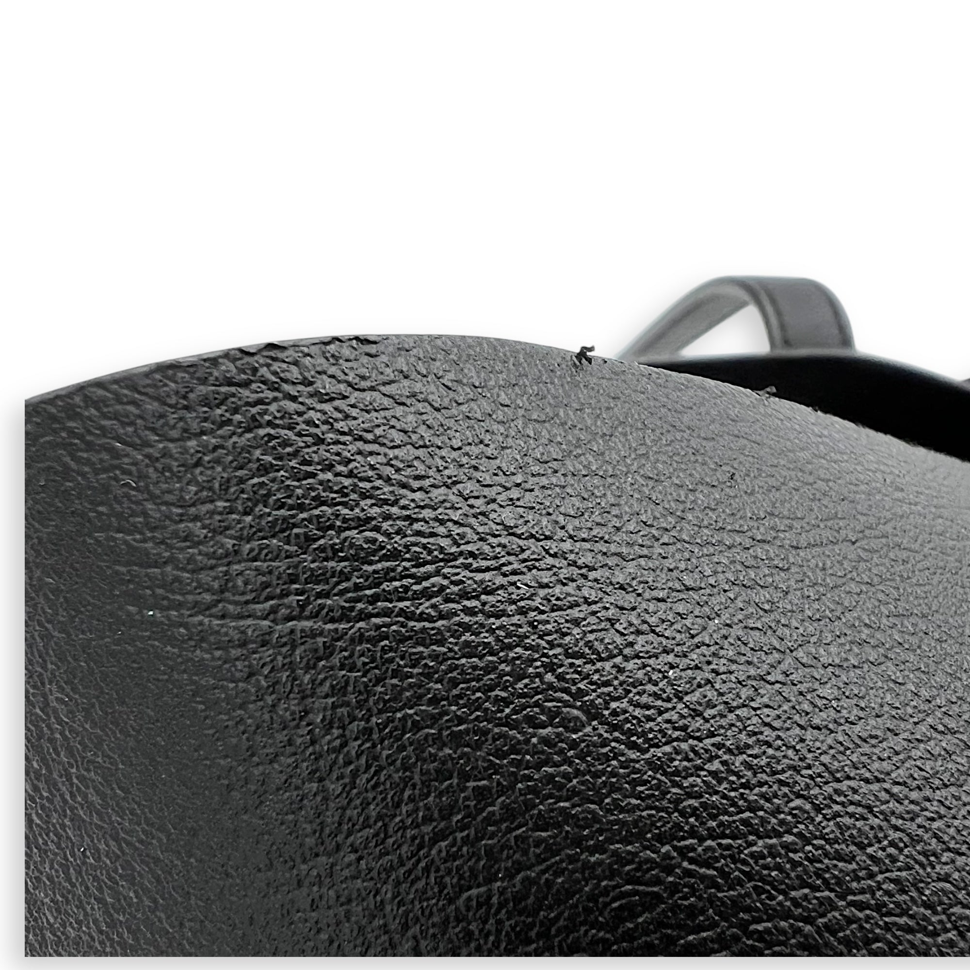Saint Laurent Logo Tote Bag Black in Calfskin, Gold hardware_16