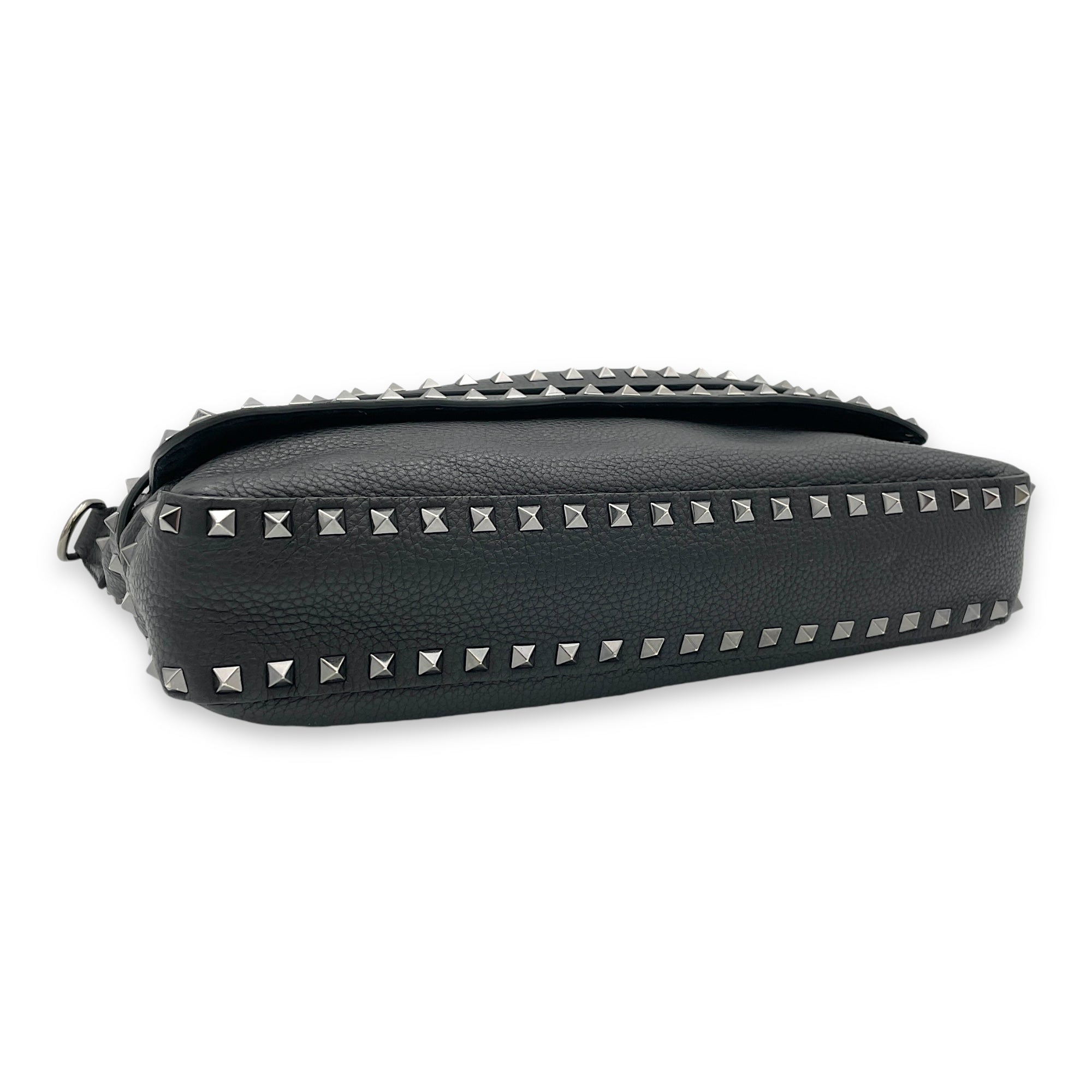 Rockstud Flap Black Messenger in Calfskin, Silver hardware