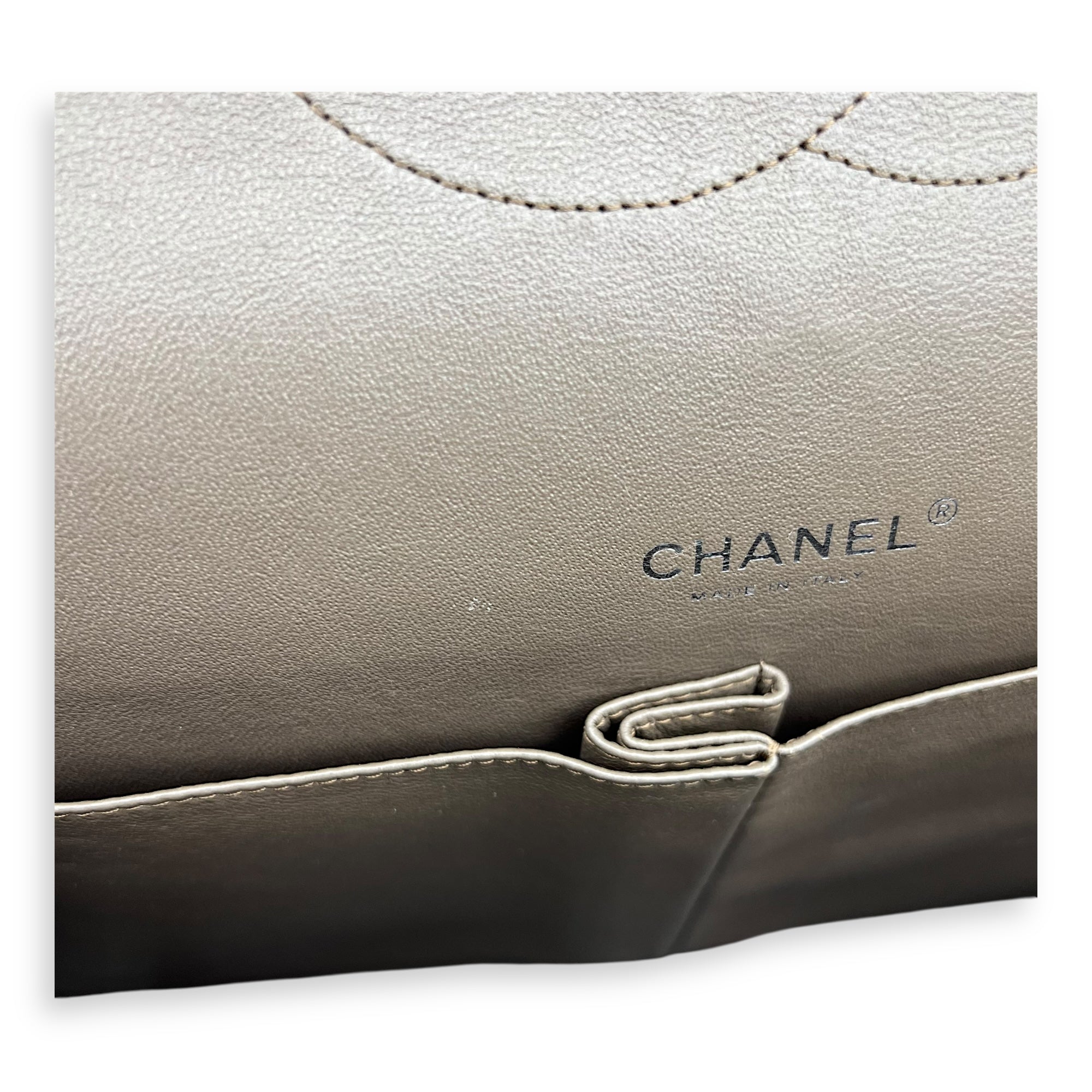 Chanel Classic Shoulder Bag Maxi Green in Caviar Leather, Silver hardware_7