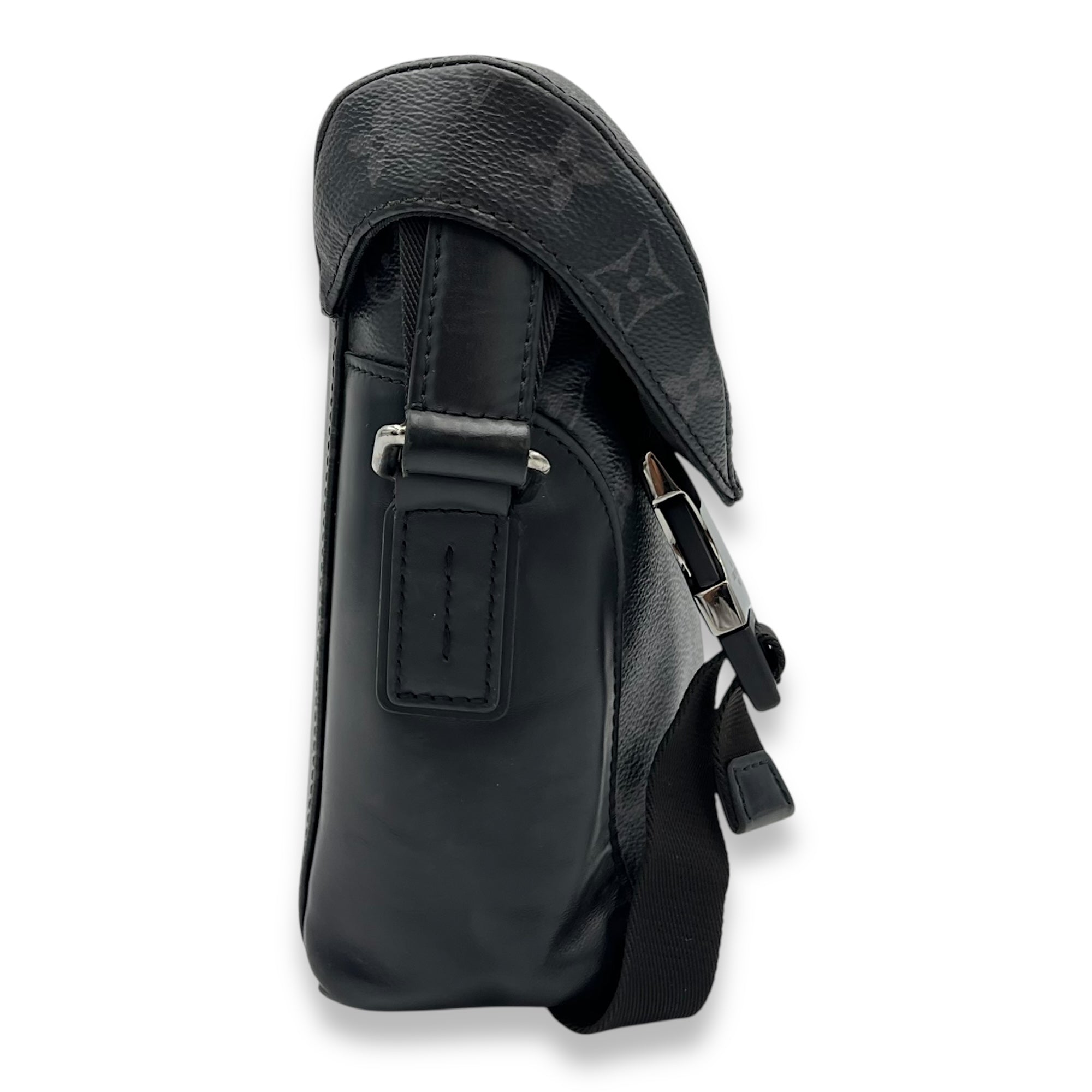 Louis Vuitton Voyager Messenger MM Black in Canvas, Silver hardware_3