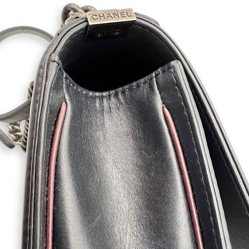 Chanel Boy Medium Blue Shoulder Bag in Lambskin, Ruthenium hardware_17
