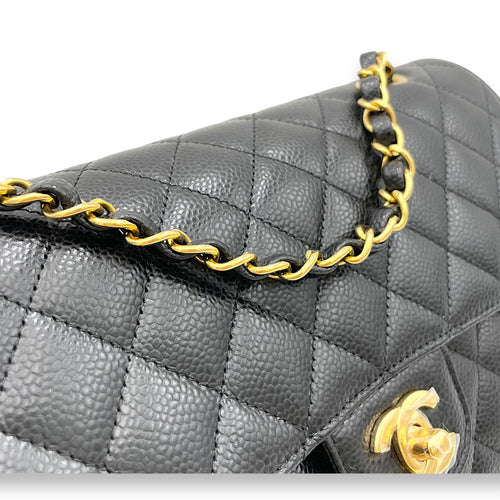 Classic Shoulder Bag Medium Black in Caviar Leather, Gold hardware