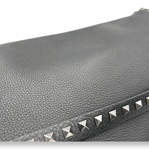 Rockstud Flap Black Messenger in Calfskin, Silver hardware