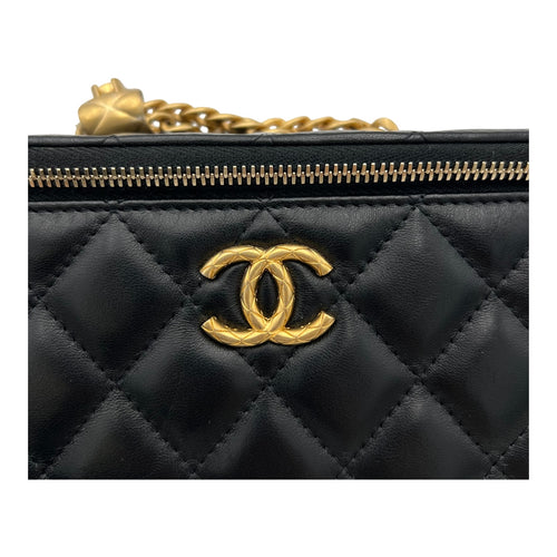 Chanel Pearl Crush Vanity Crossbody Bag Black in Lambskin, Gold hardware_8