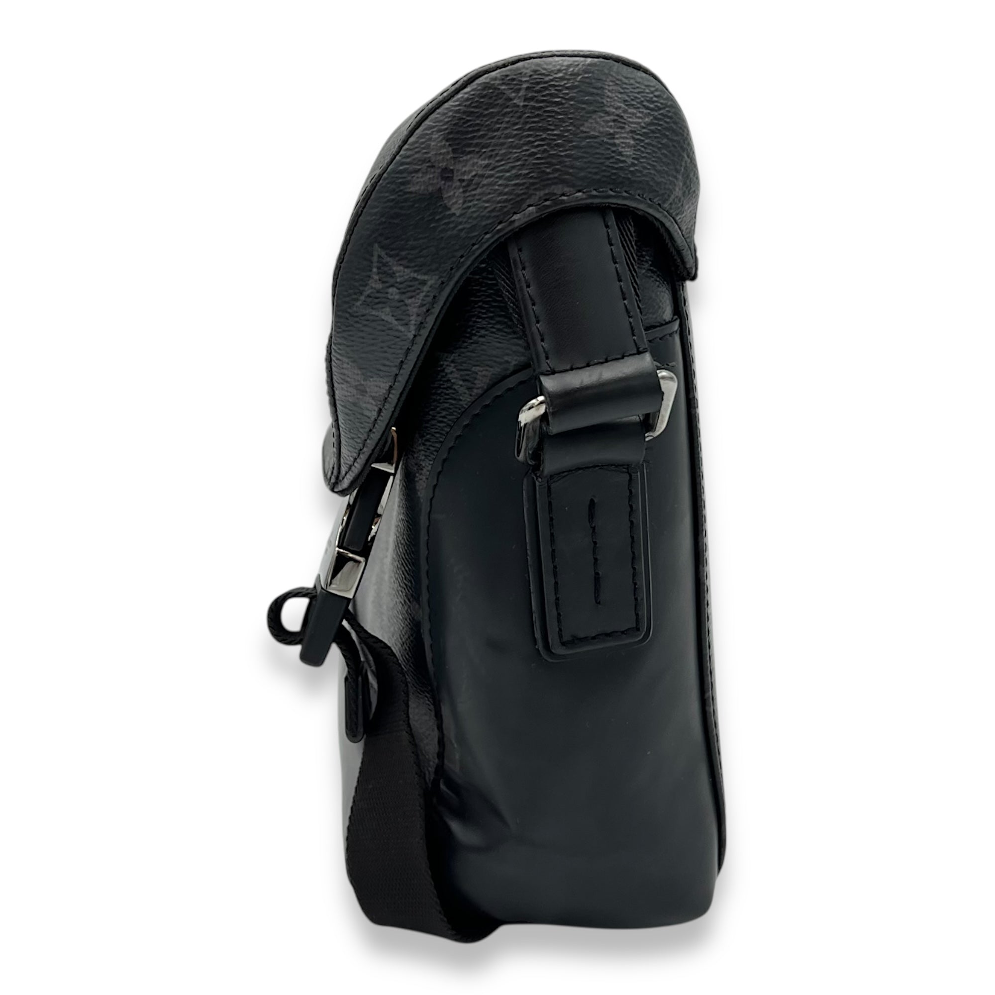 Louis Vuitton Voyager Messenger MM Black in Canvas, Silver hardware_4