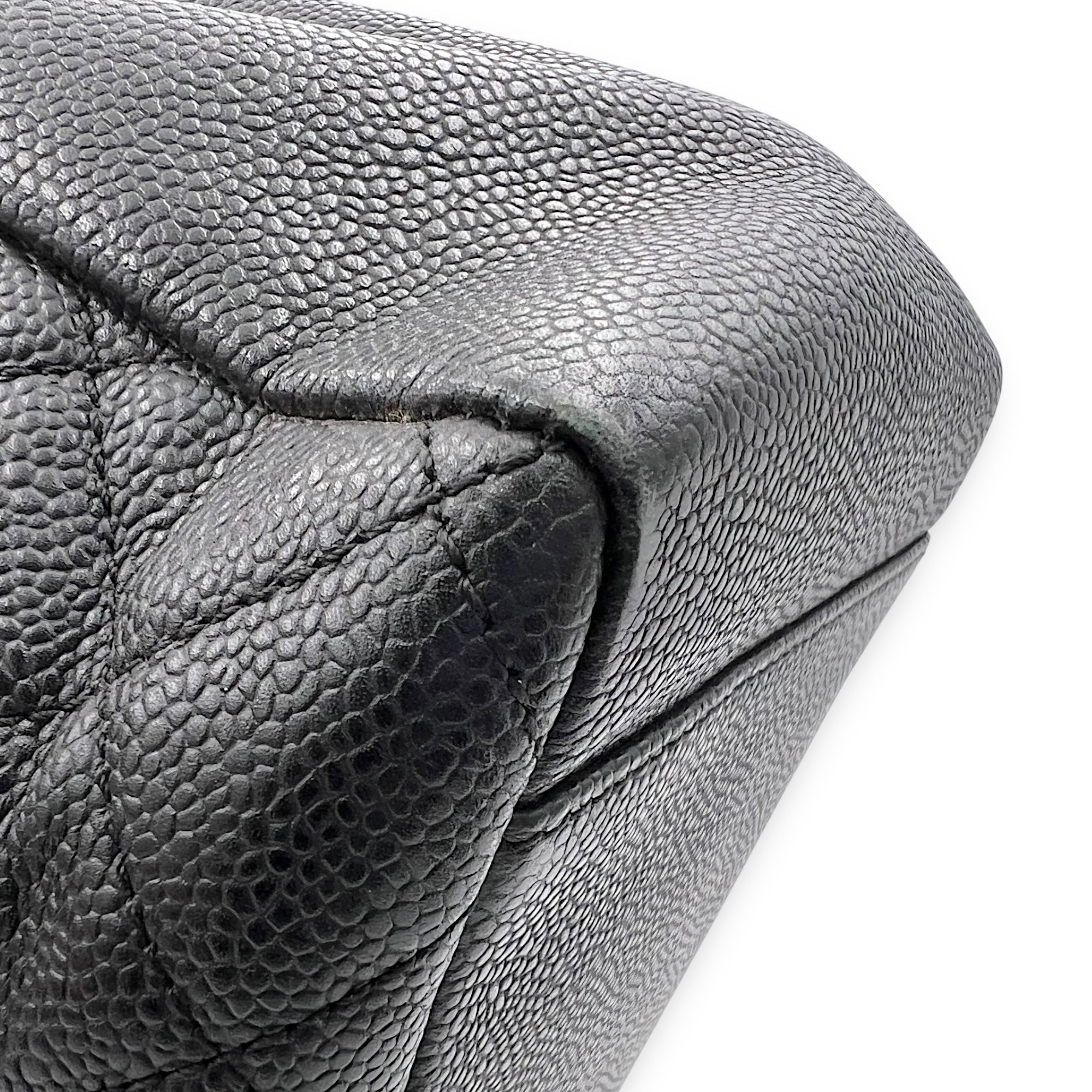 Chanel GST Shoulder Bag Black in Caviar Leather, Silver hardware_18