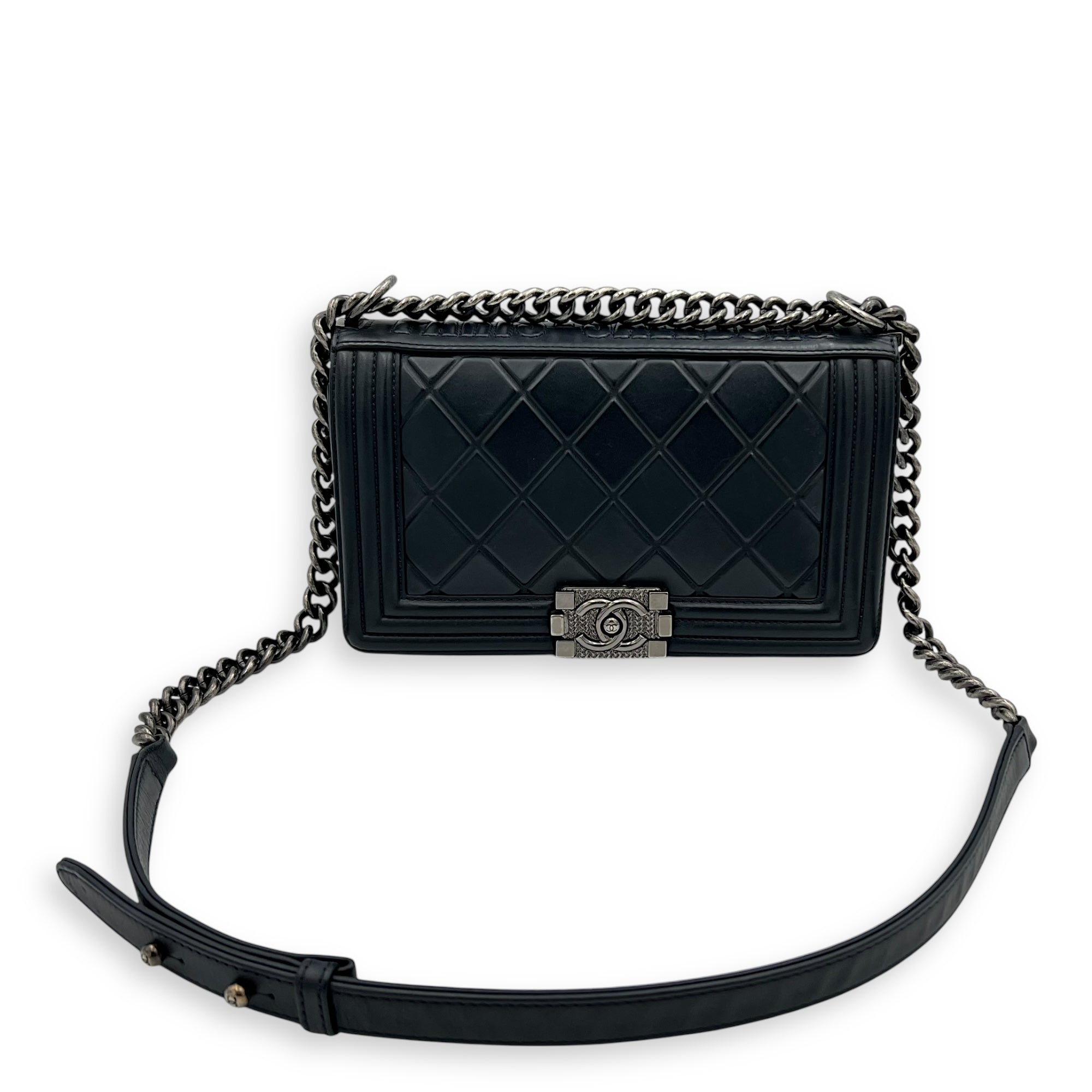 Chanel Boy Medium Blue Shoulder Bag in Lambskin, Ruthenium hardware_18