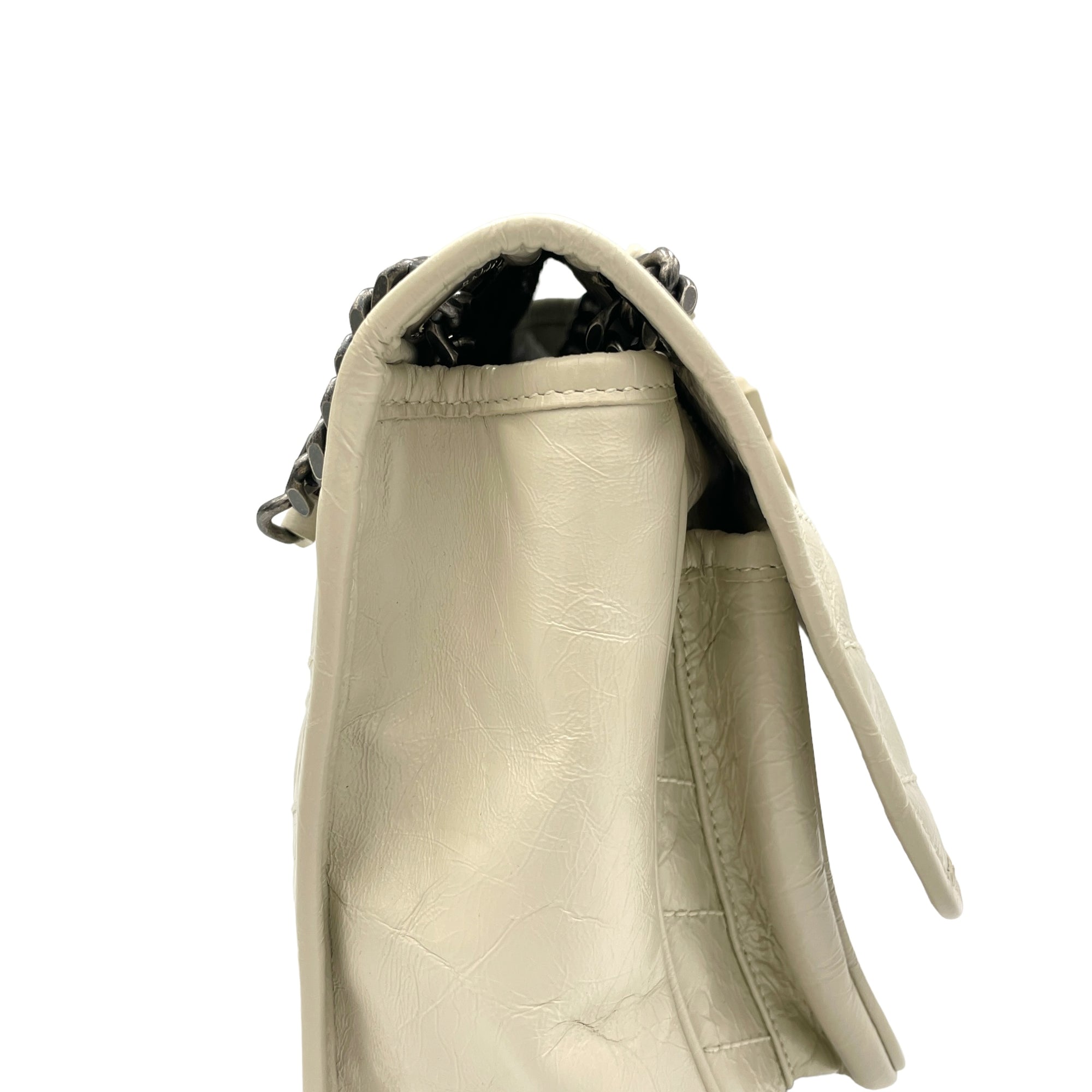 Niki Medium Cream Shoulder Bag in Distressed Leather, Ruthenium hardware