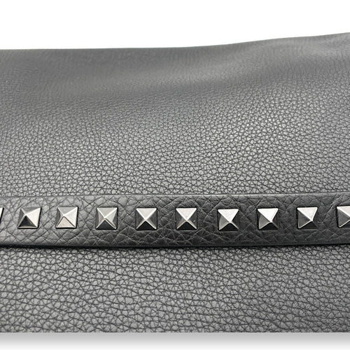 Rockstud Flap Black Messenger in Calfskin, Silver hardware