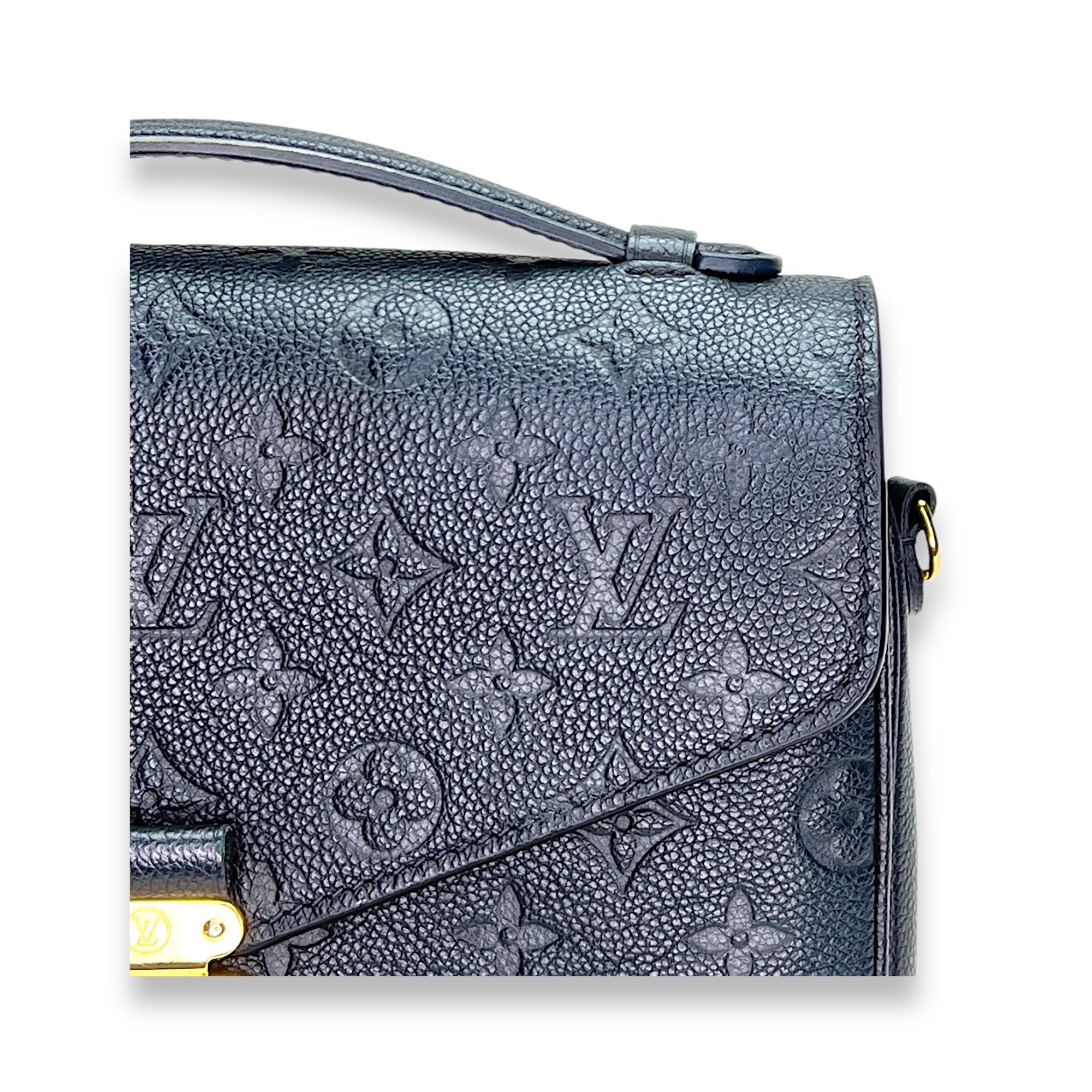 Metis MM Black Shoulder Bag in Monogram Empreinte Leather, Gold hardware