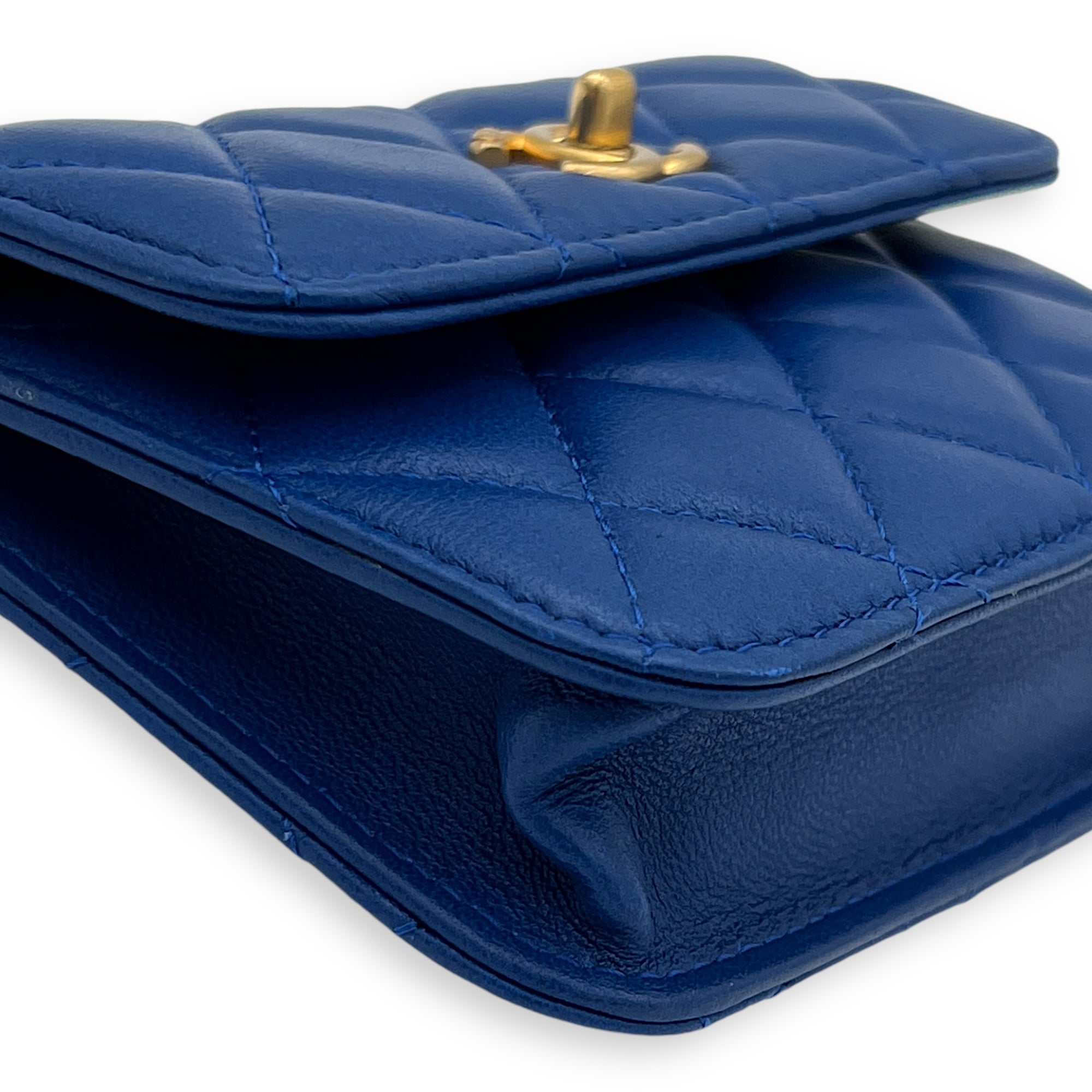 Pearl Crush Mini Blue Wallet On Chain in Calfskin, Gold hardware