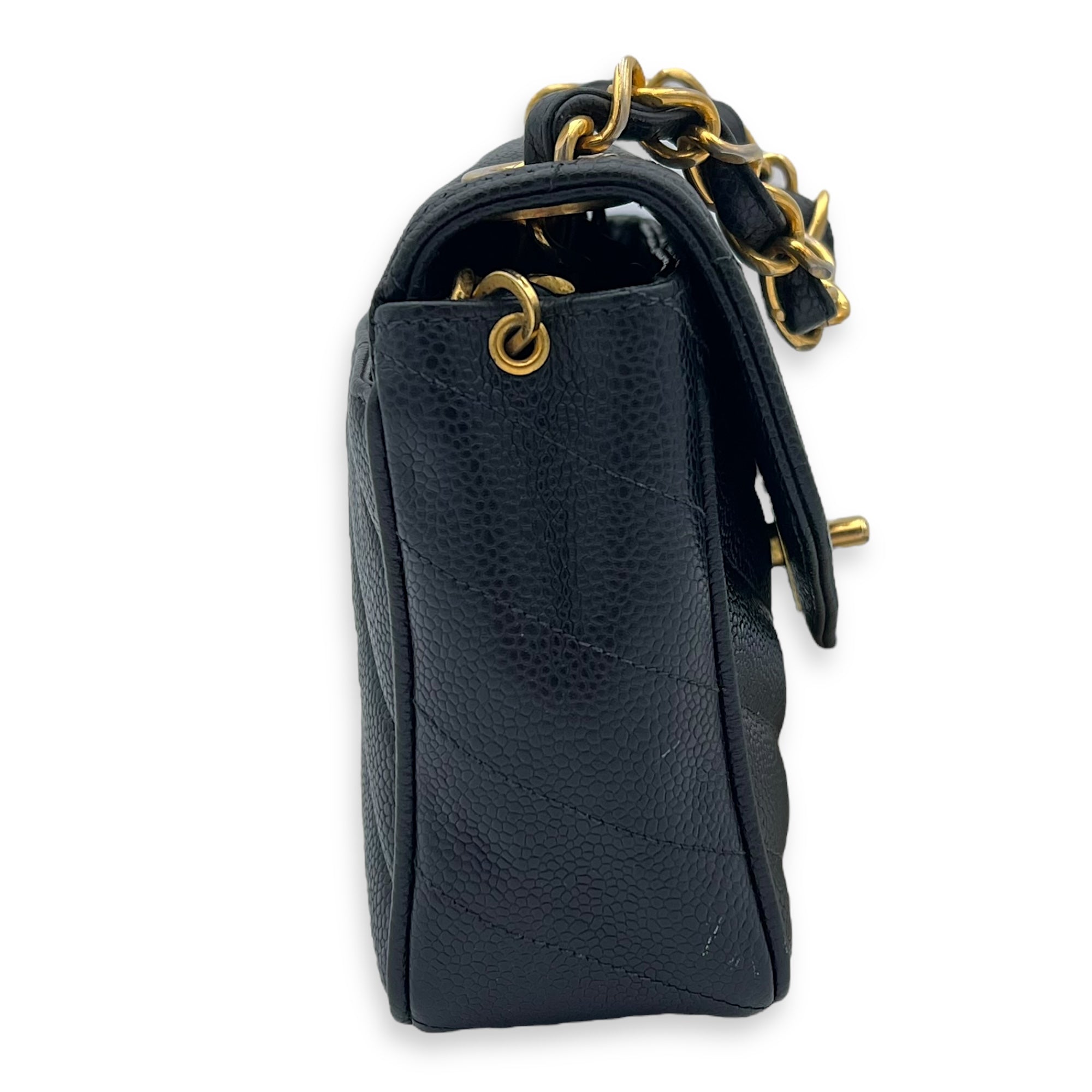 Chanel Vintage Chevron Shoulder Bag Black in Caviar Leather, Gold hardware_4