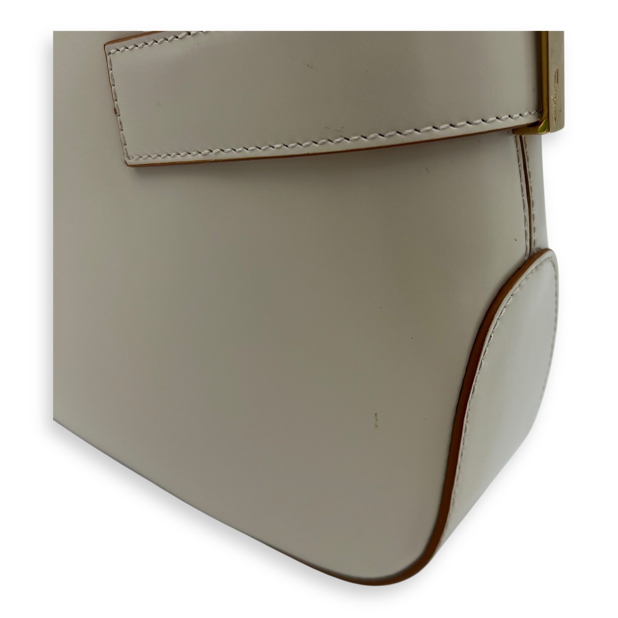 Salvatore Ferragamo Gancini Shoulder Bag White in Calfskin, Gold hardware_9