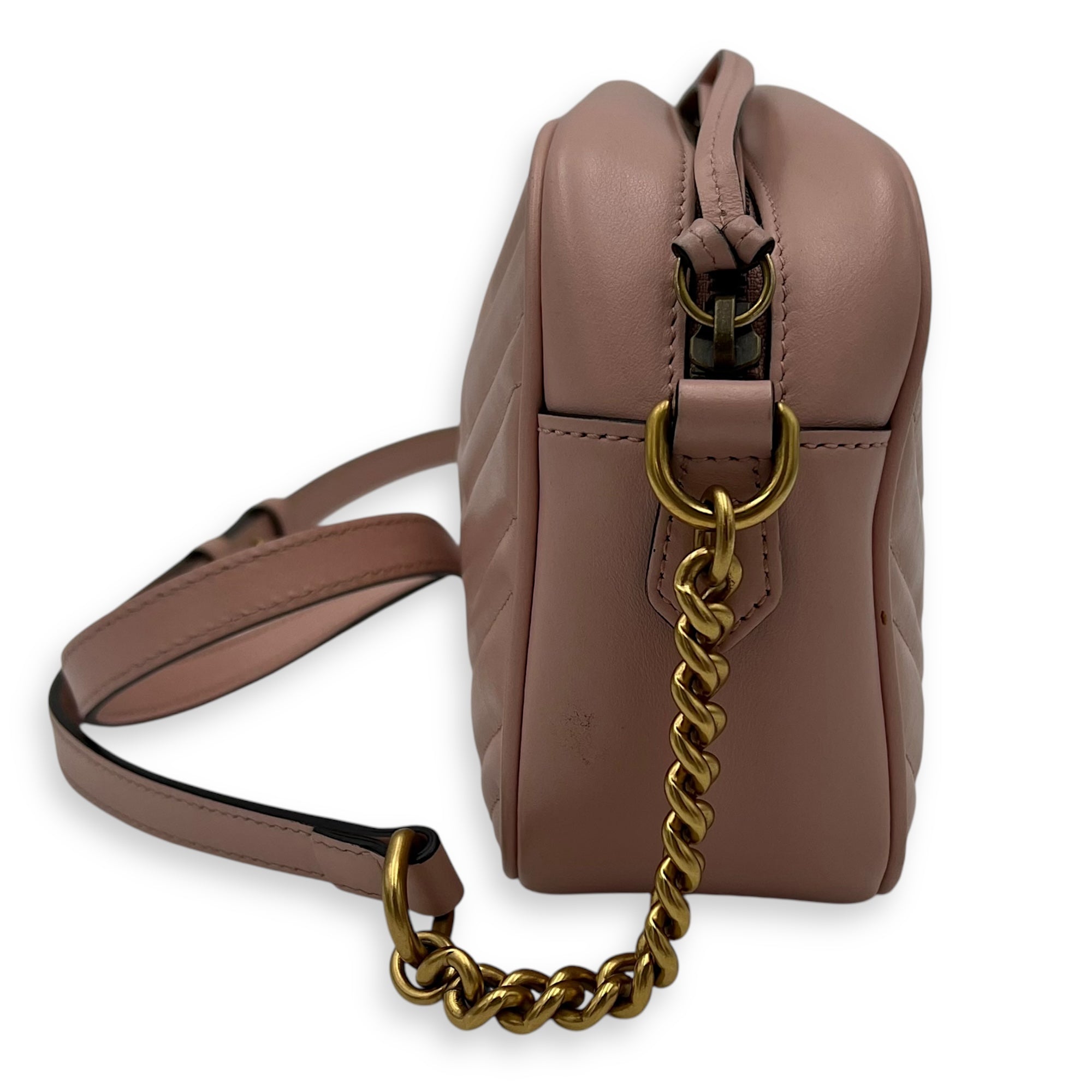 Gucci GG Marmont Crossbody Bag Pink in Calfskin, Gold hardware_3