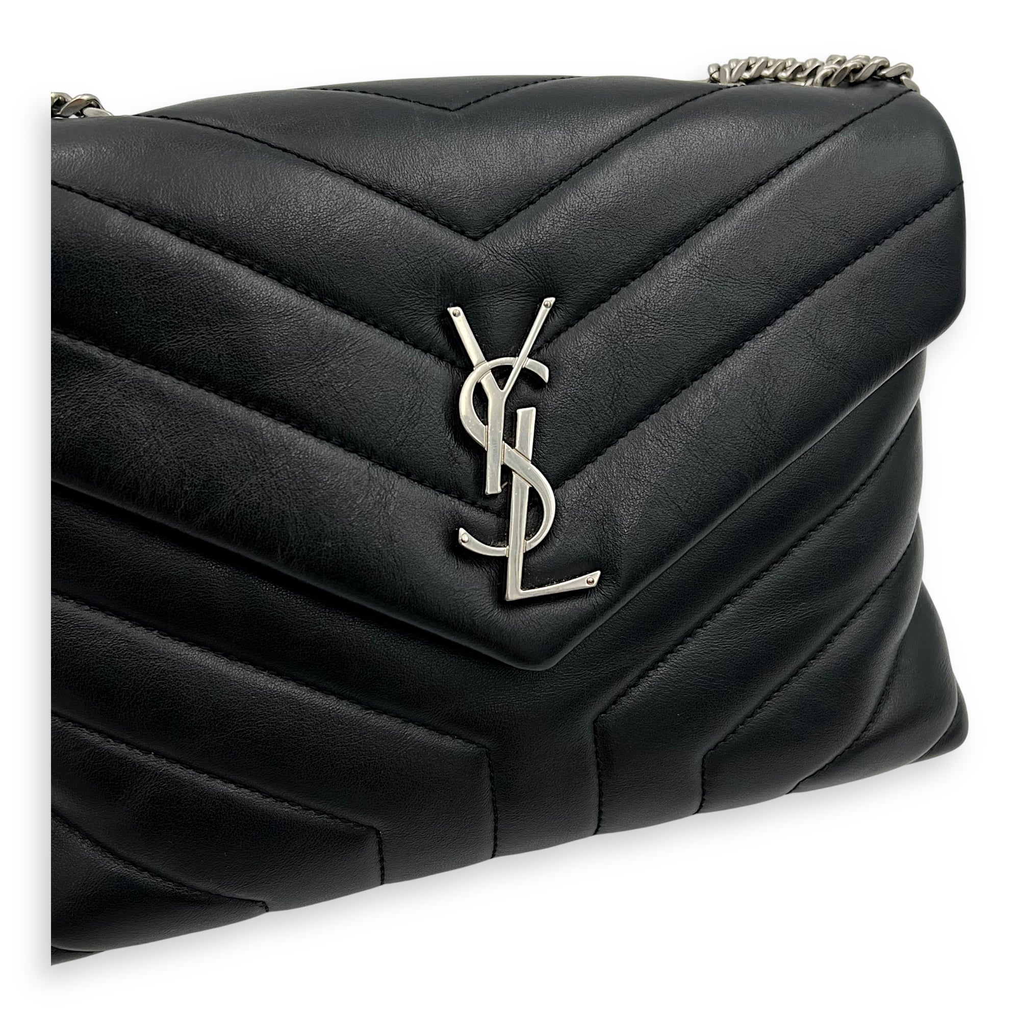Saint Laurent Loulou Small Black Shoulder Bag in Calfskin, Silver hardware_7