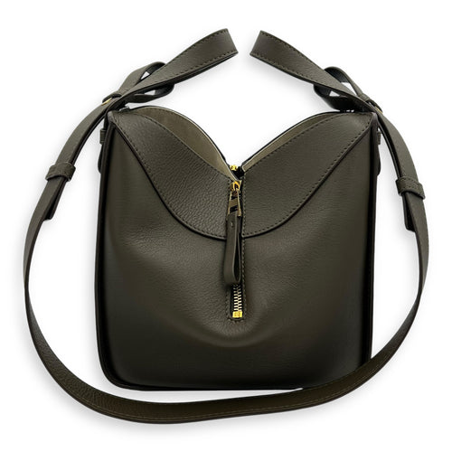 Loewe Hammock Compact Green Bucket Bag in Calfskin, Gold hardware_3