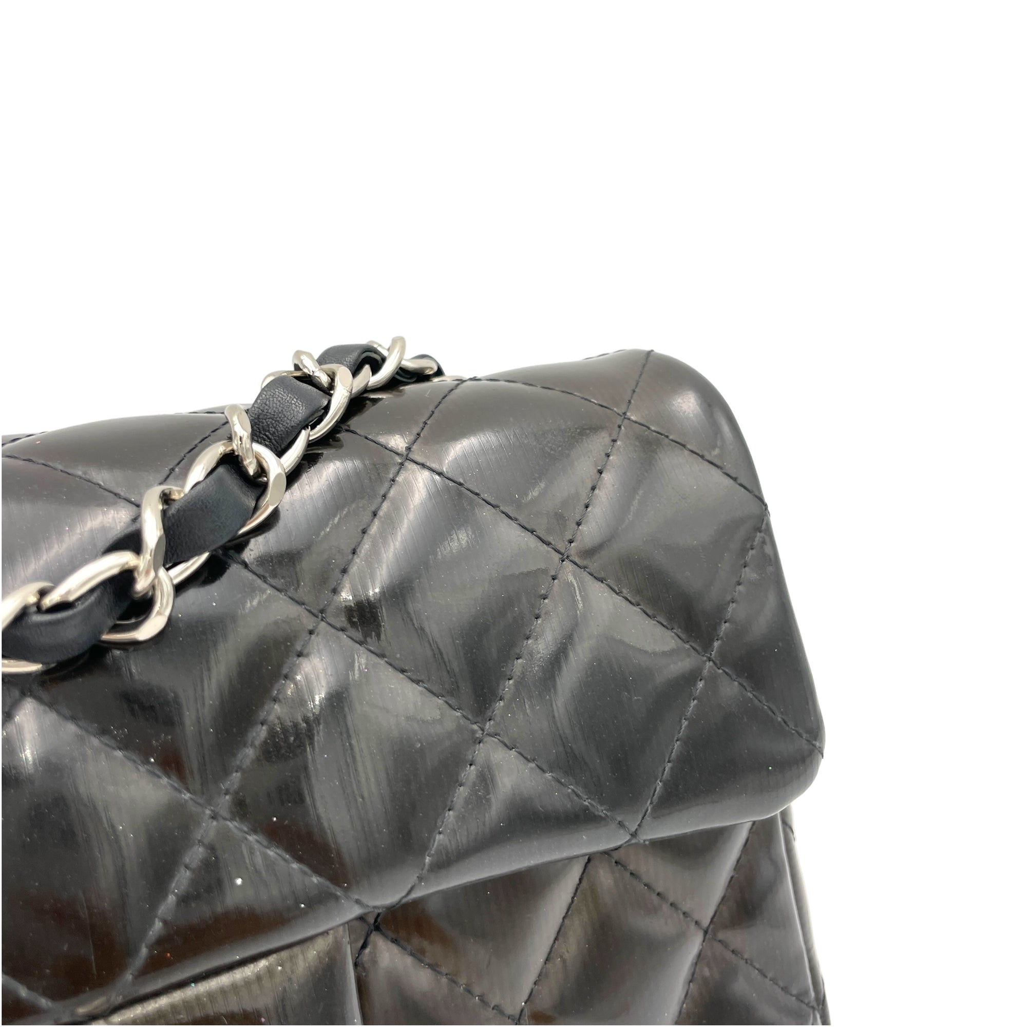 Classic Flap Gradient Black Crossbody Bag in Patent Leather, Silver hardware