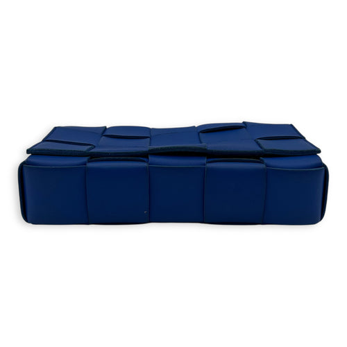 Bottega Veneta Cassette Shoulder Bag Blue in Lambskin_5