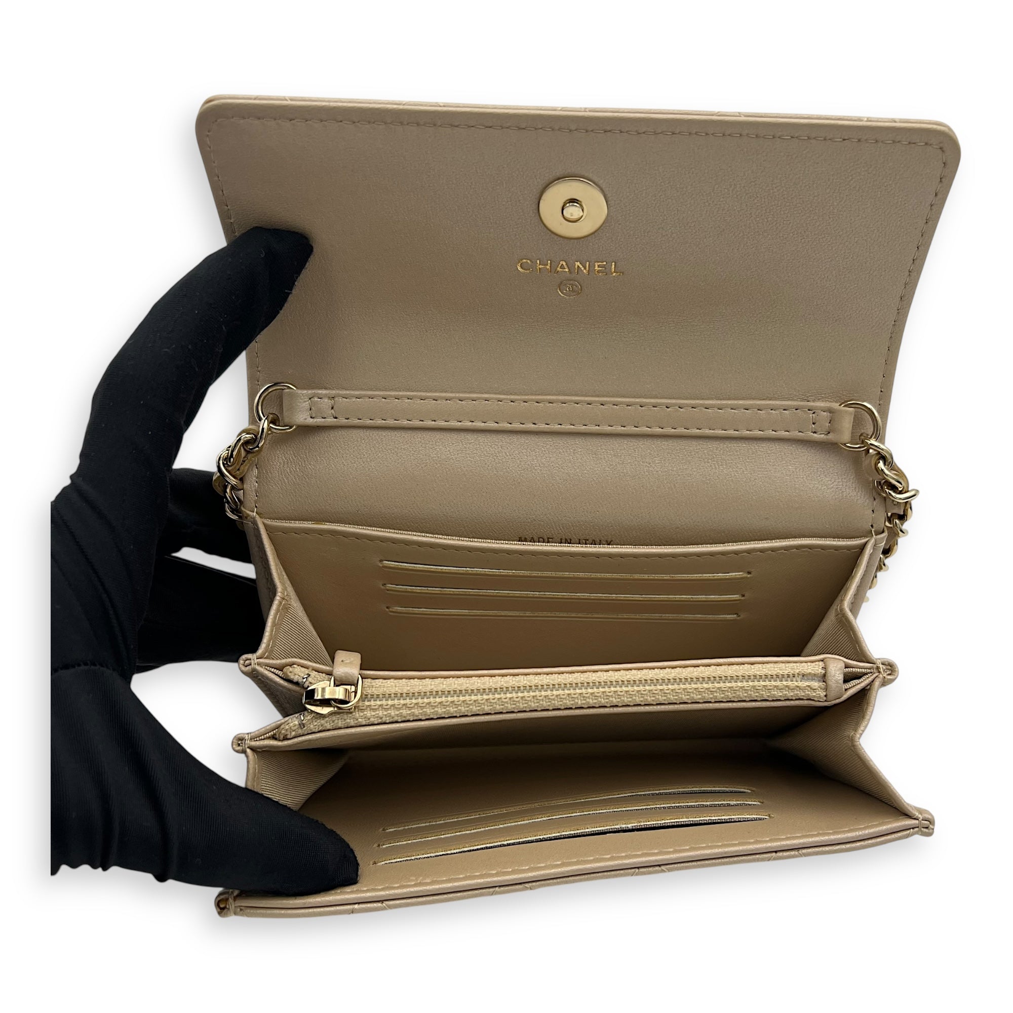 Chanel CC Wallet On Chain Beige in Calfskin, Gold hardware_6
