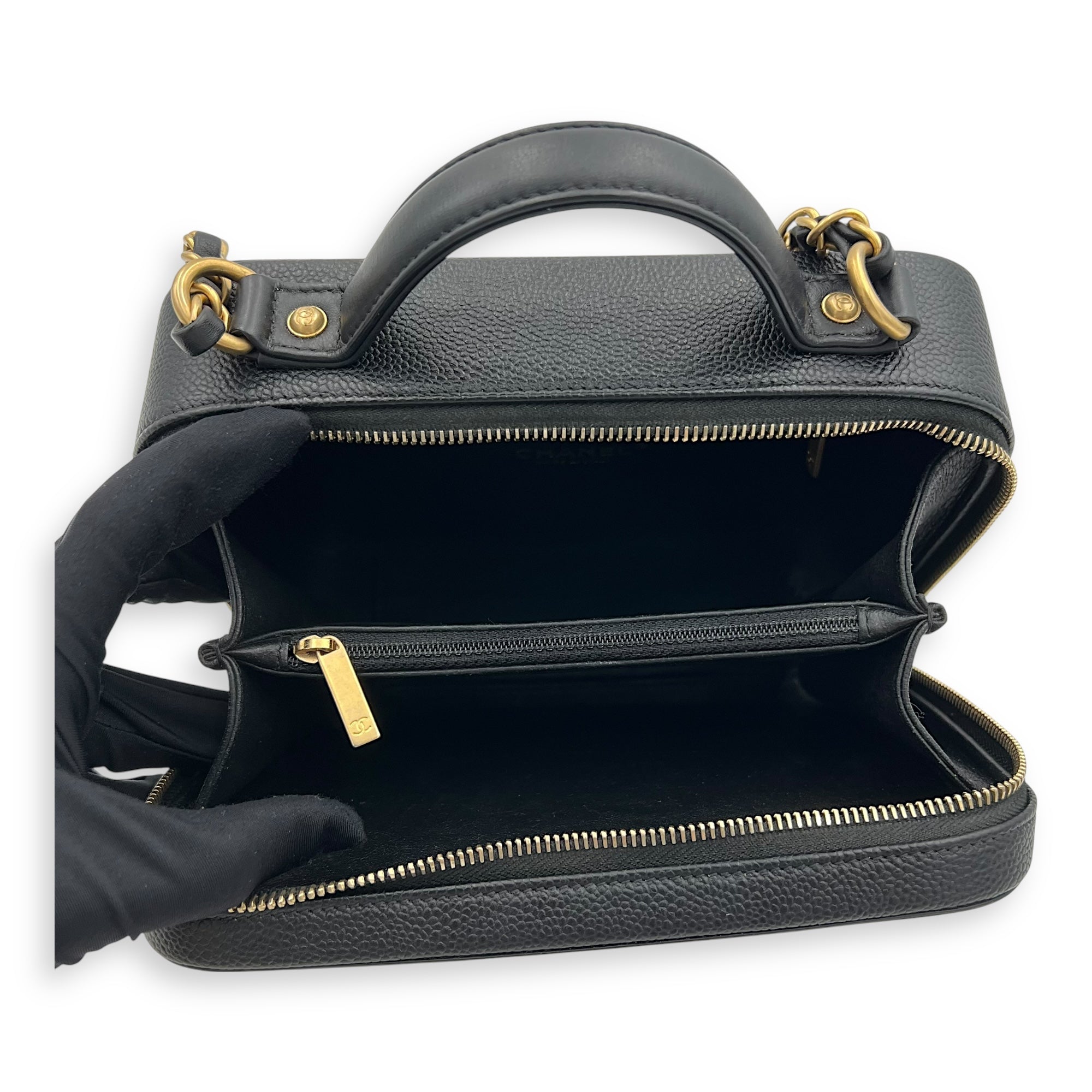 Chanel Filigree Top Handle Bag Medium Beige in Caviar Leather, Gold hardware_6