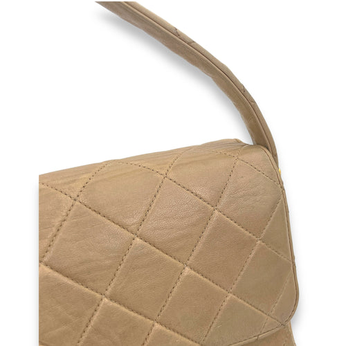 Vintage Classic Flap Shoulder Bag Beige in Lambskin, Gold hardware