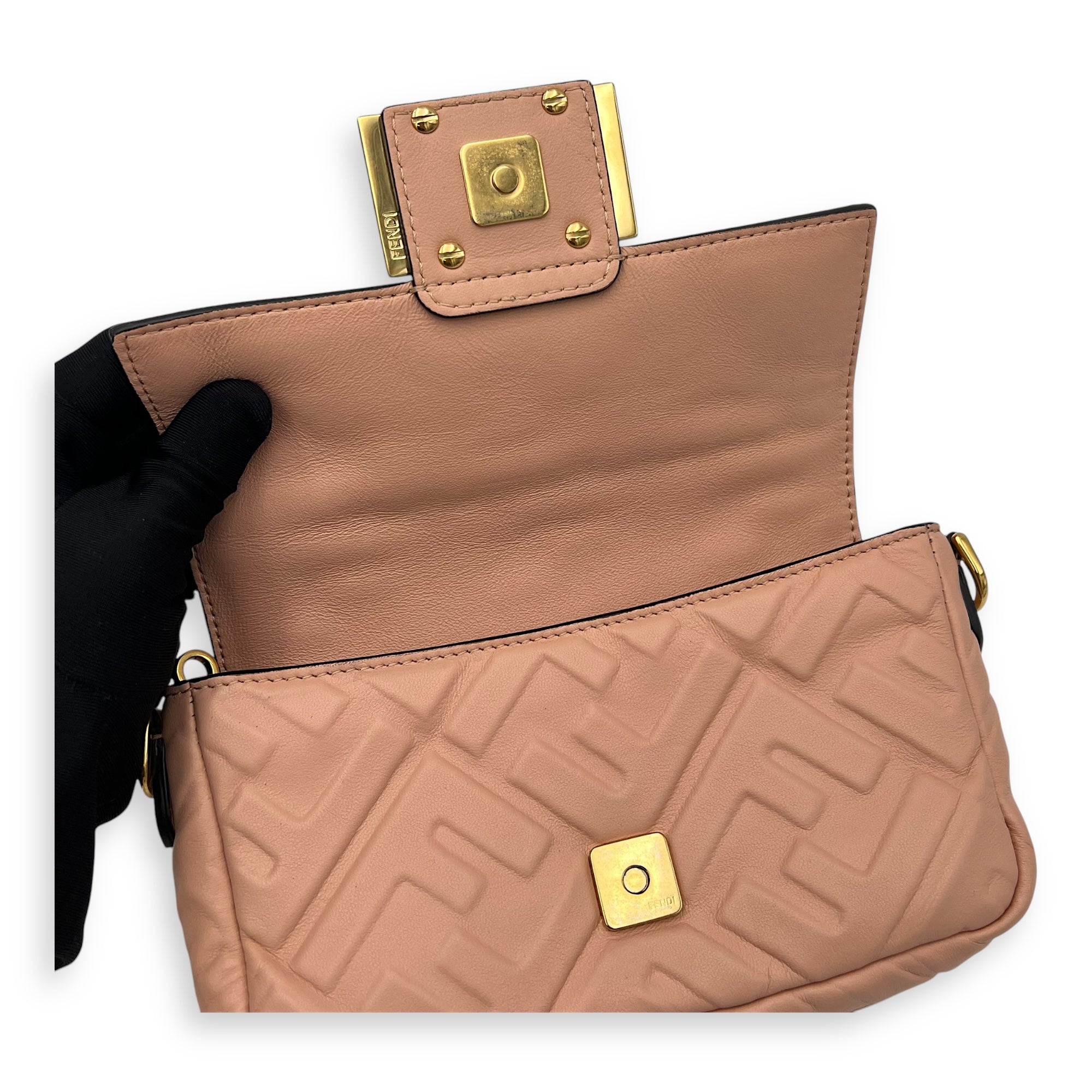 Fendi Baguette Crossbody Bag Pink in Calfskin, Gold hardware_9