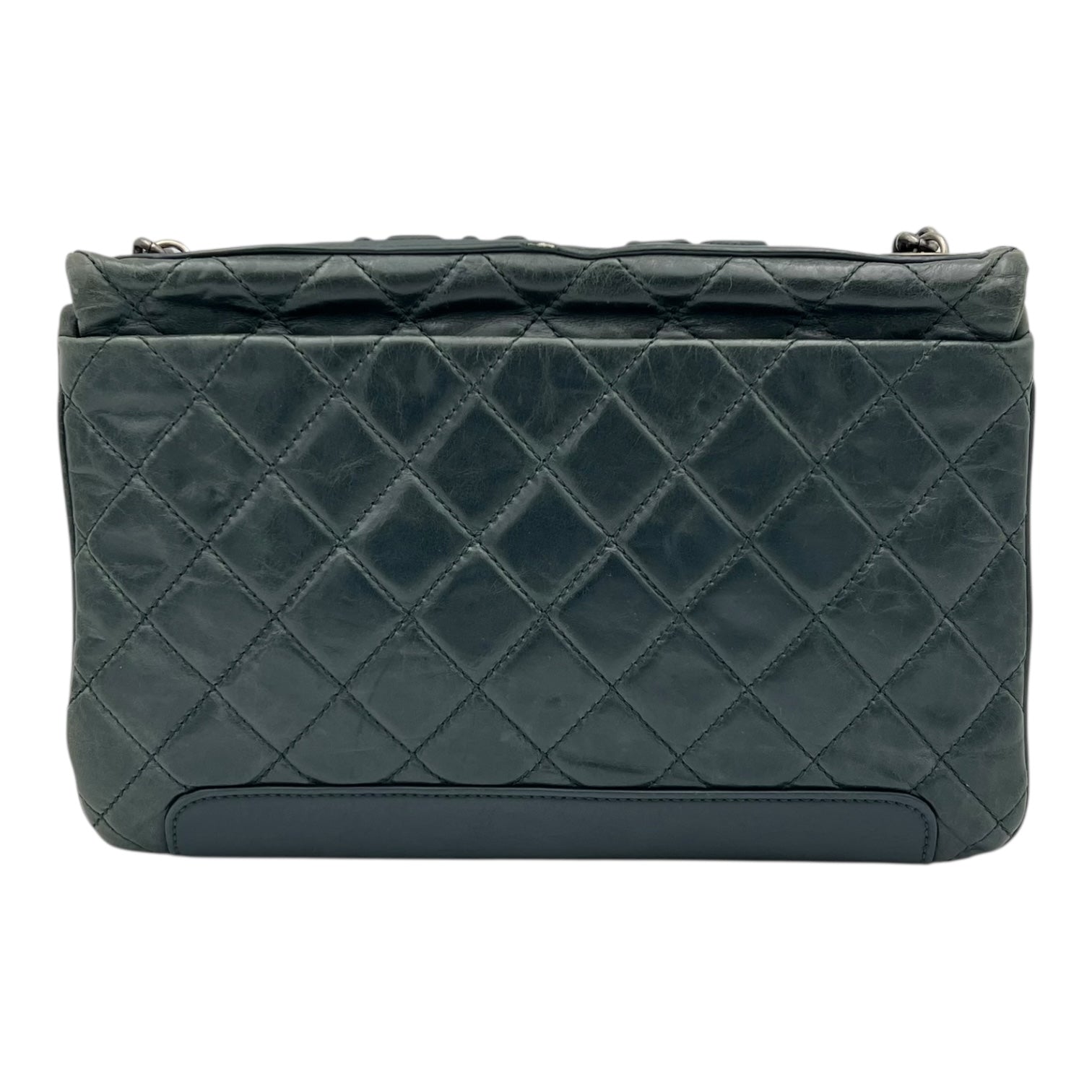 Chanel CC Crossbody Bag Green in Calfskin, Ruthenium hardware_2