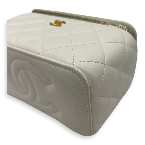 Chanel Pearl Crush Vanity Bag White in Lambskin, Gold hardware_7