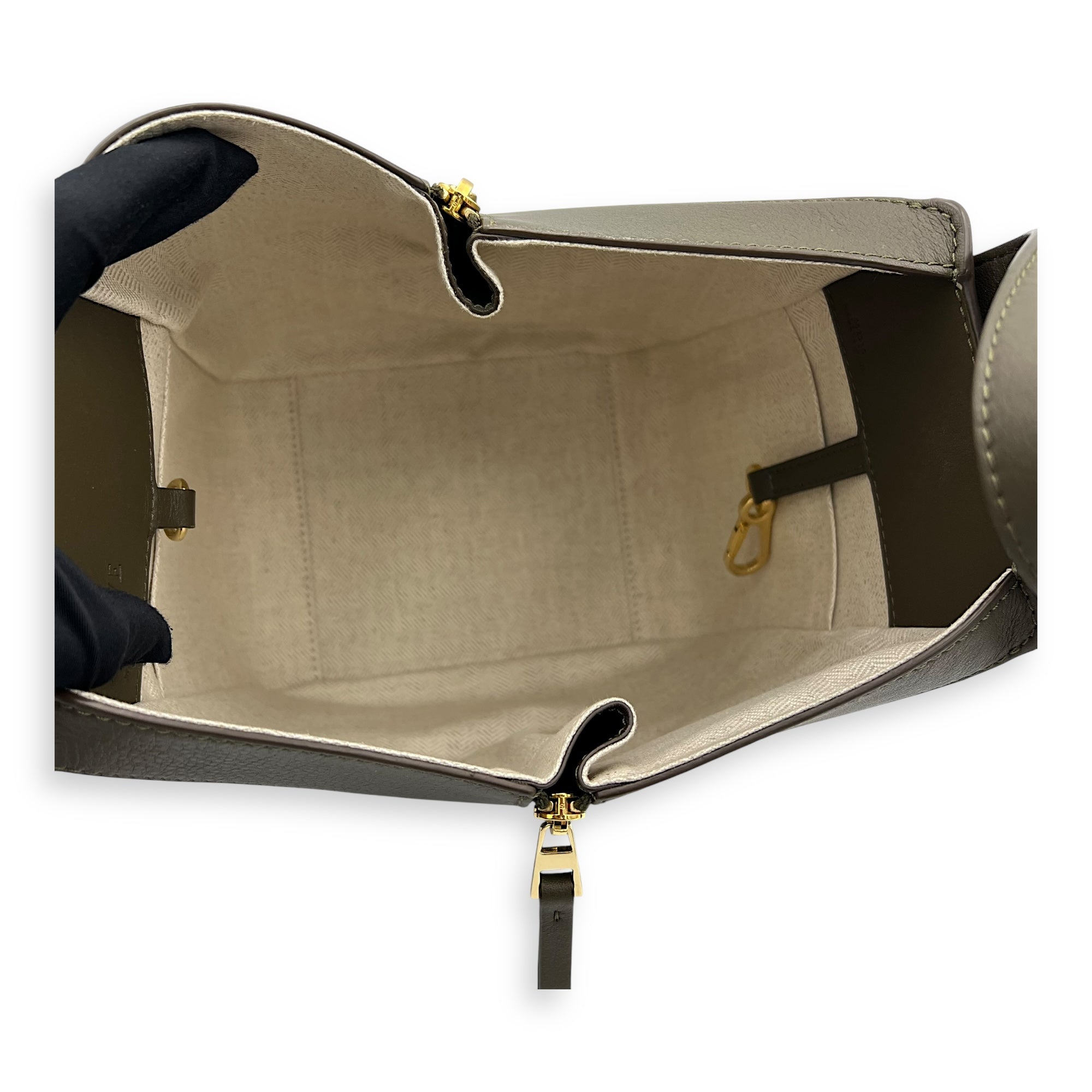 Loewe Hammock Compact Green Bucket Bag in Calfskin, Gold hardware_6