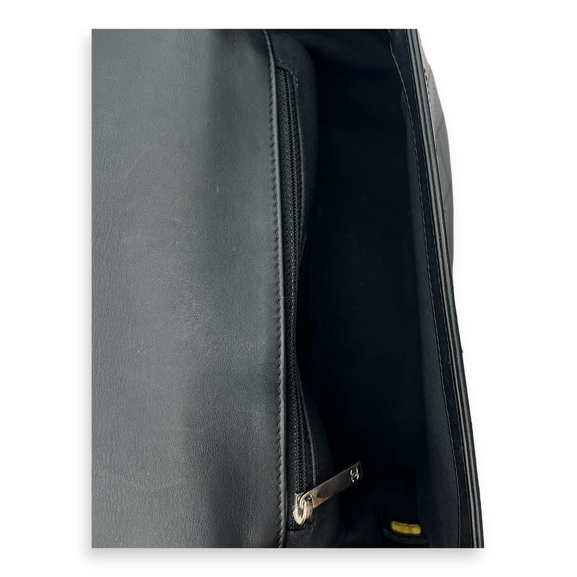 CC Shoulder Bag Black in Calfskin, Silver hardware