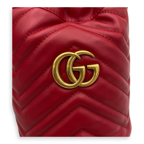 Gucci GG Marmont Bucket Bag Red in Calfskin, Gold hardware_9