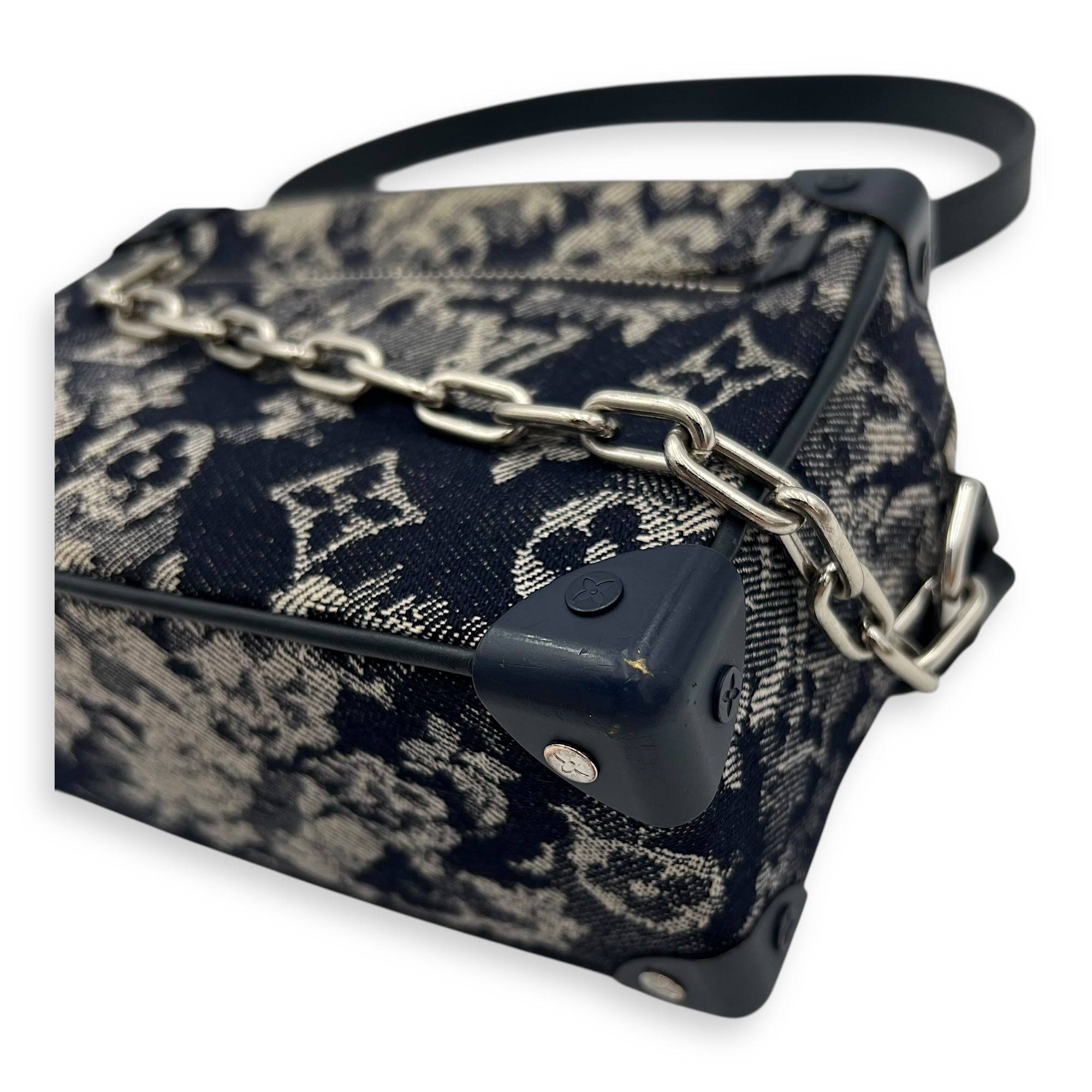 Louis Vuitton Soft Trunk Shoulder Bag Blue in Denim, Silver hardware_8