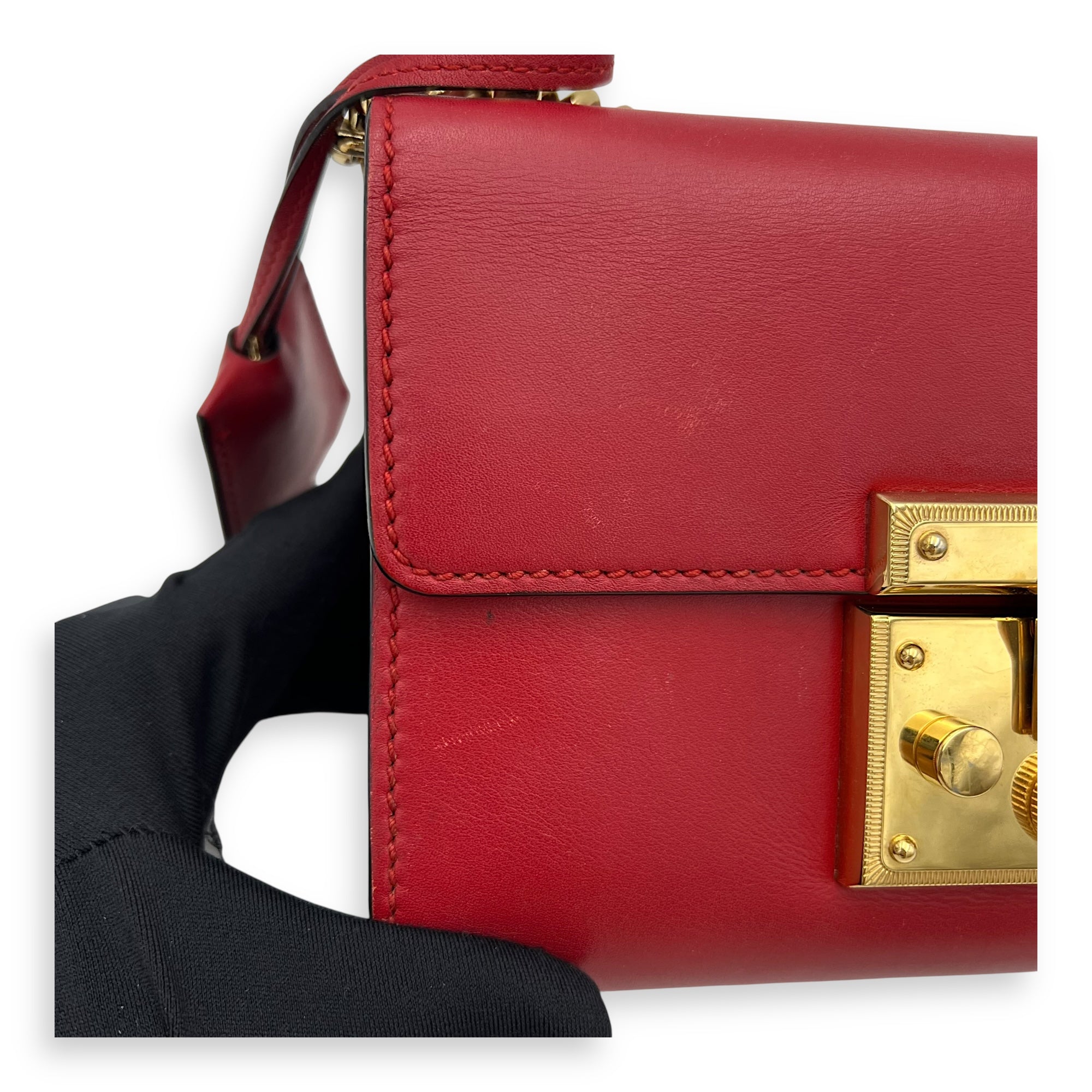 Gucci Padlock Shoulder Bag Red in Calfskin, Gold hardware_11