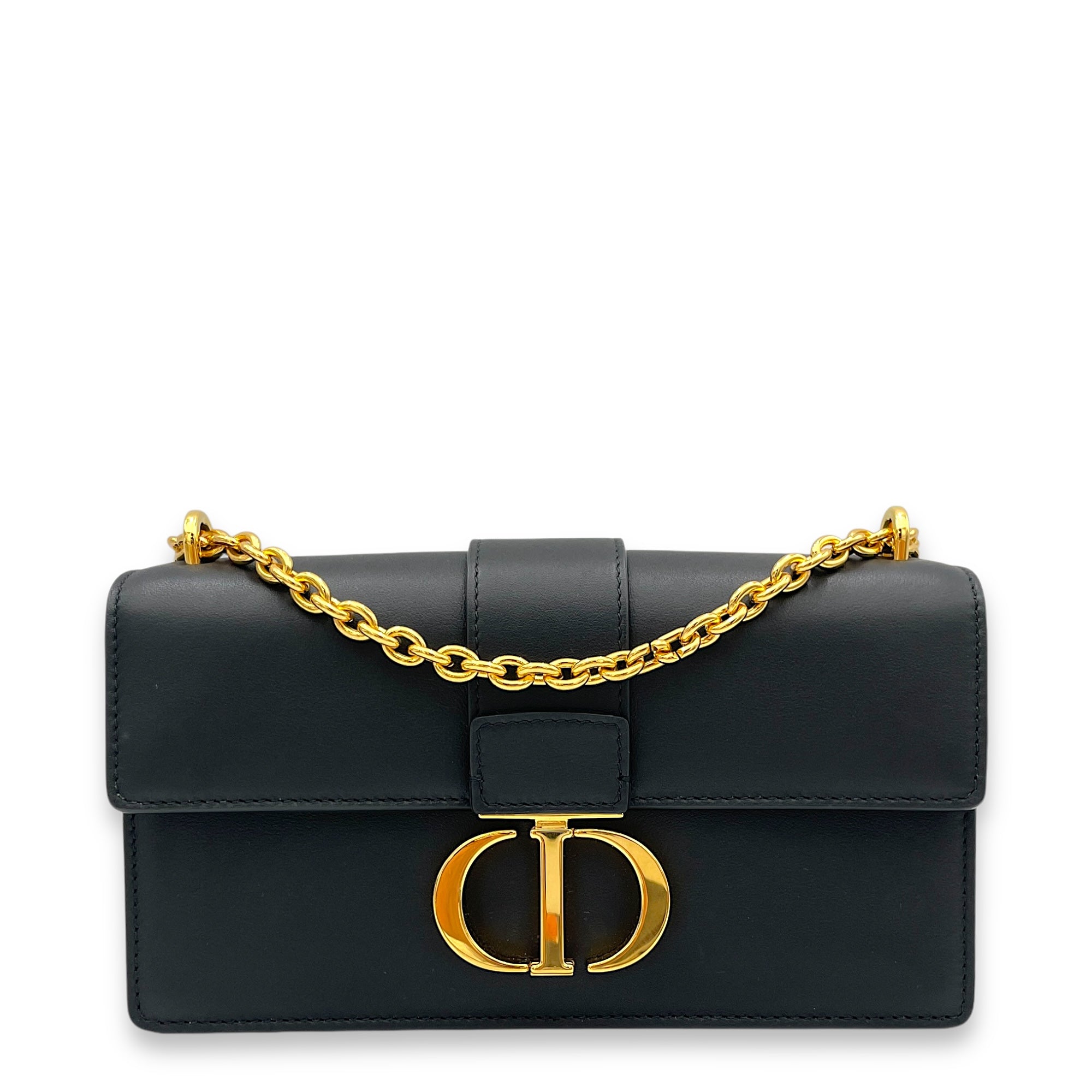 30 Montaigne Shoulder Bag East West Black in Calfskin, Gold hardware