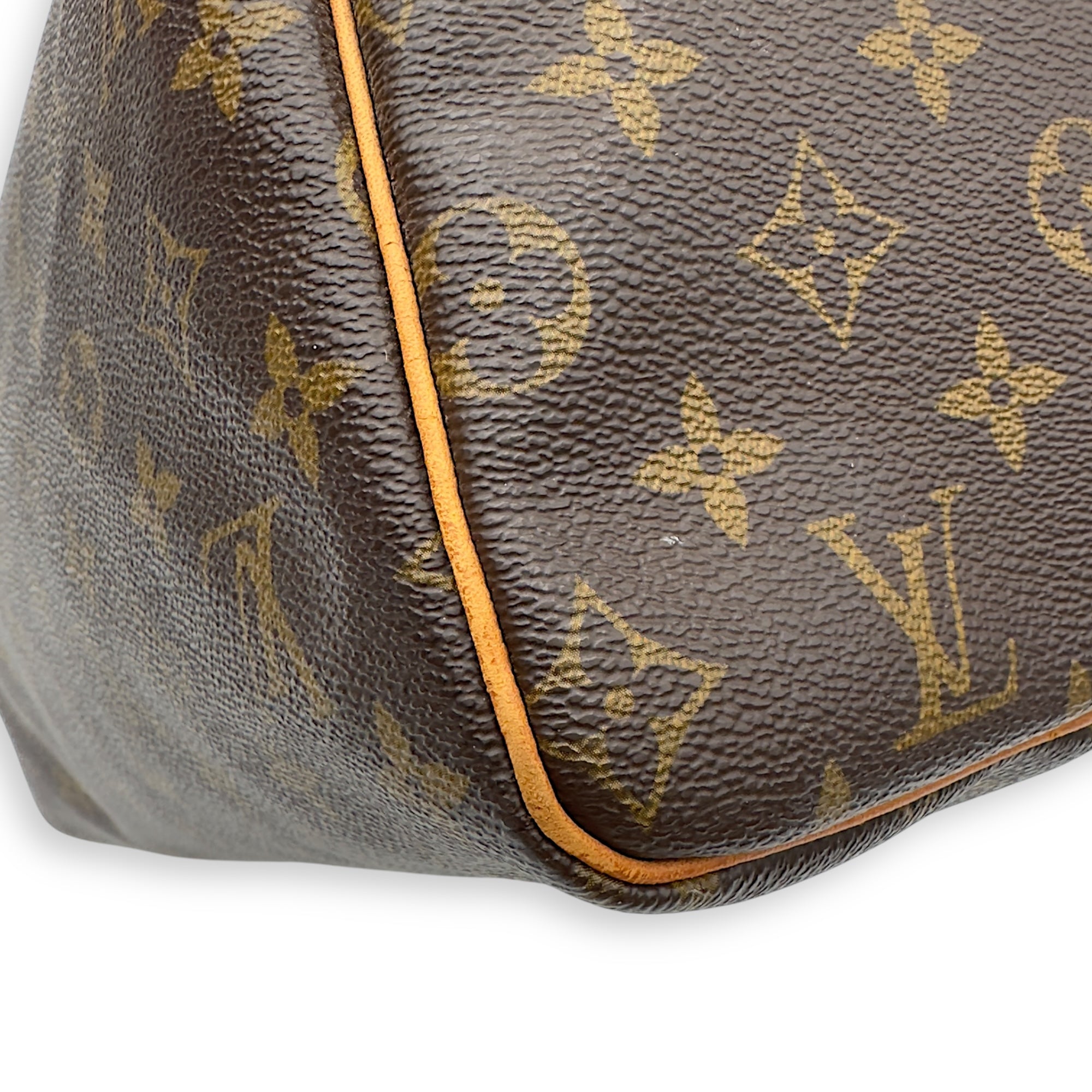 Louis Vuitton Speedy 30 Brown Top Handle Bag in Monogram Coated Canvas, Gold hardware_23