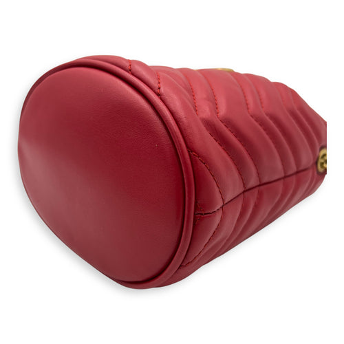 Gucci GG Marmont Bucket Bag Red in Calfskin, Gold hardware_8