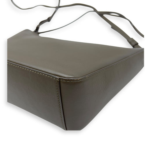 Loewe Hammock Hobo Mini Green Shoulder Bag in Calfskin, Gold hardware_10