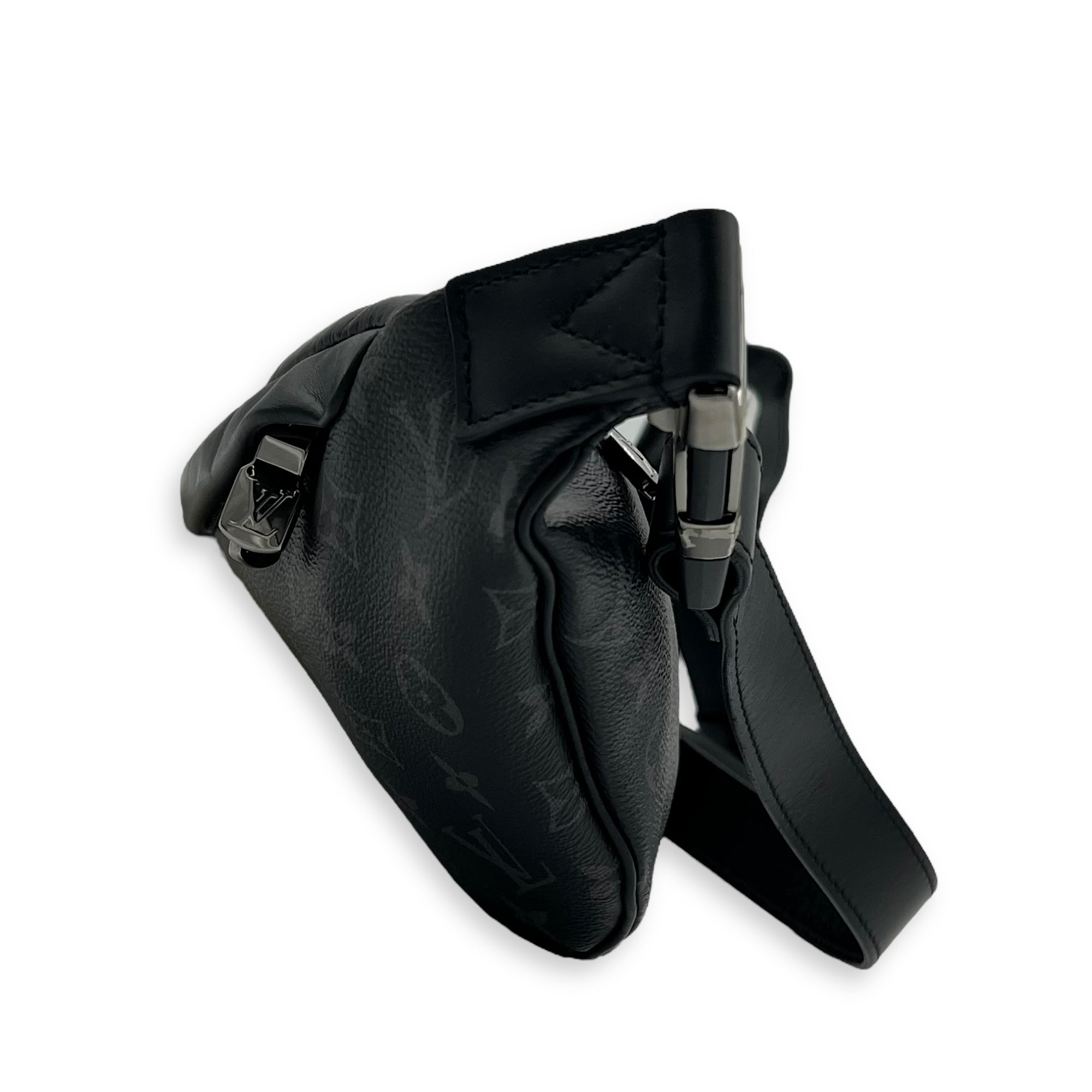 Louis Vuitton Discovery Belt Bag Eclipse in Monogram Coated Canvas, Silver hardware_3